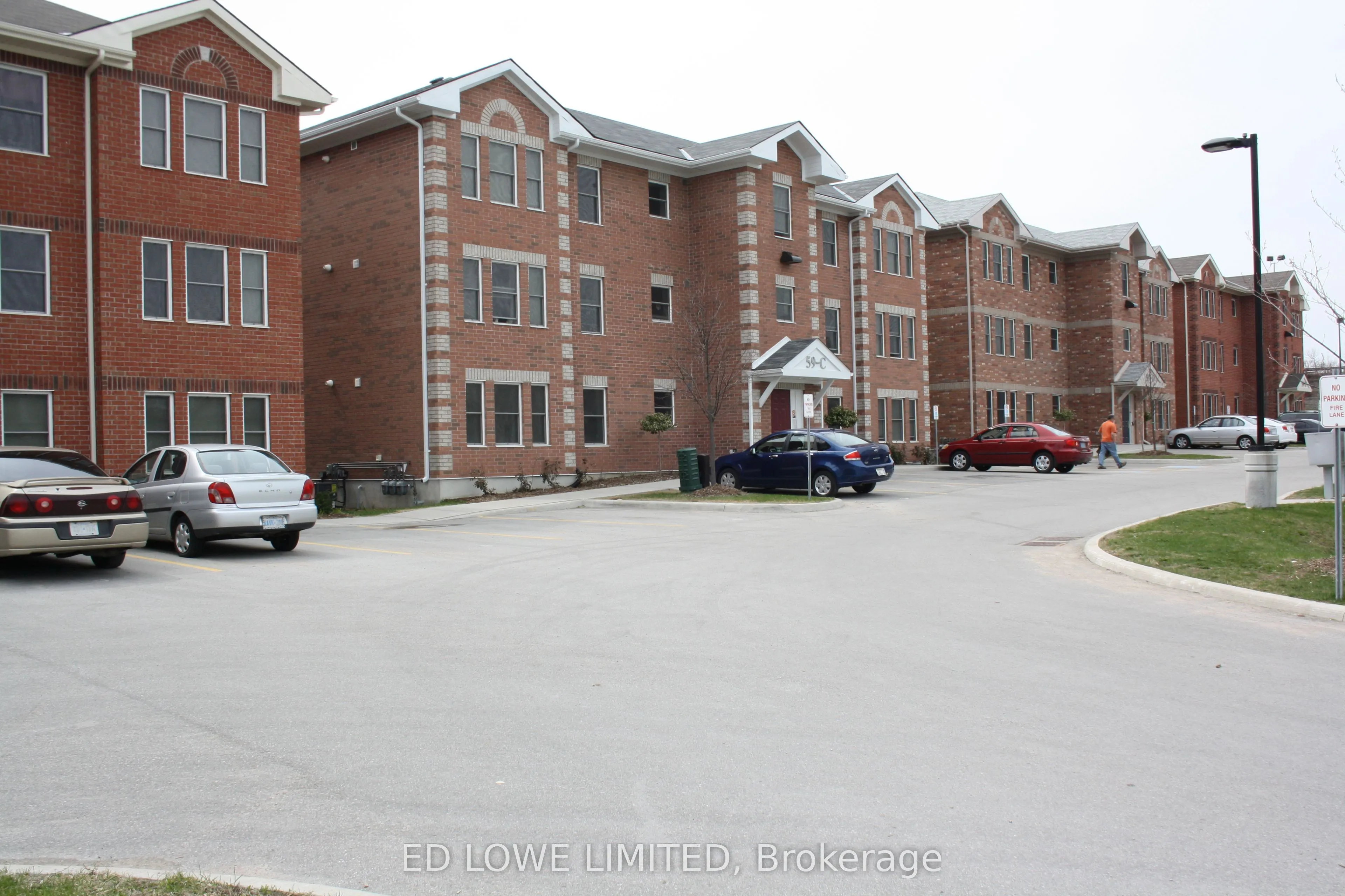 59 ARCH BROWN Court, #E-202