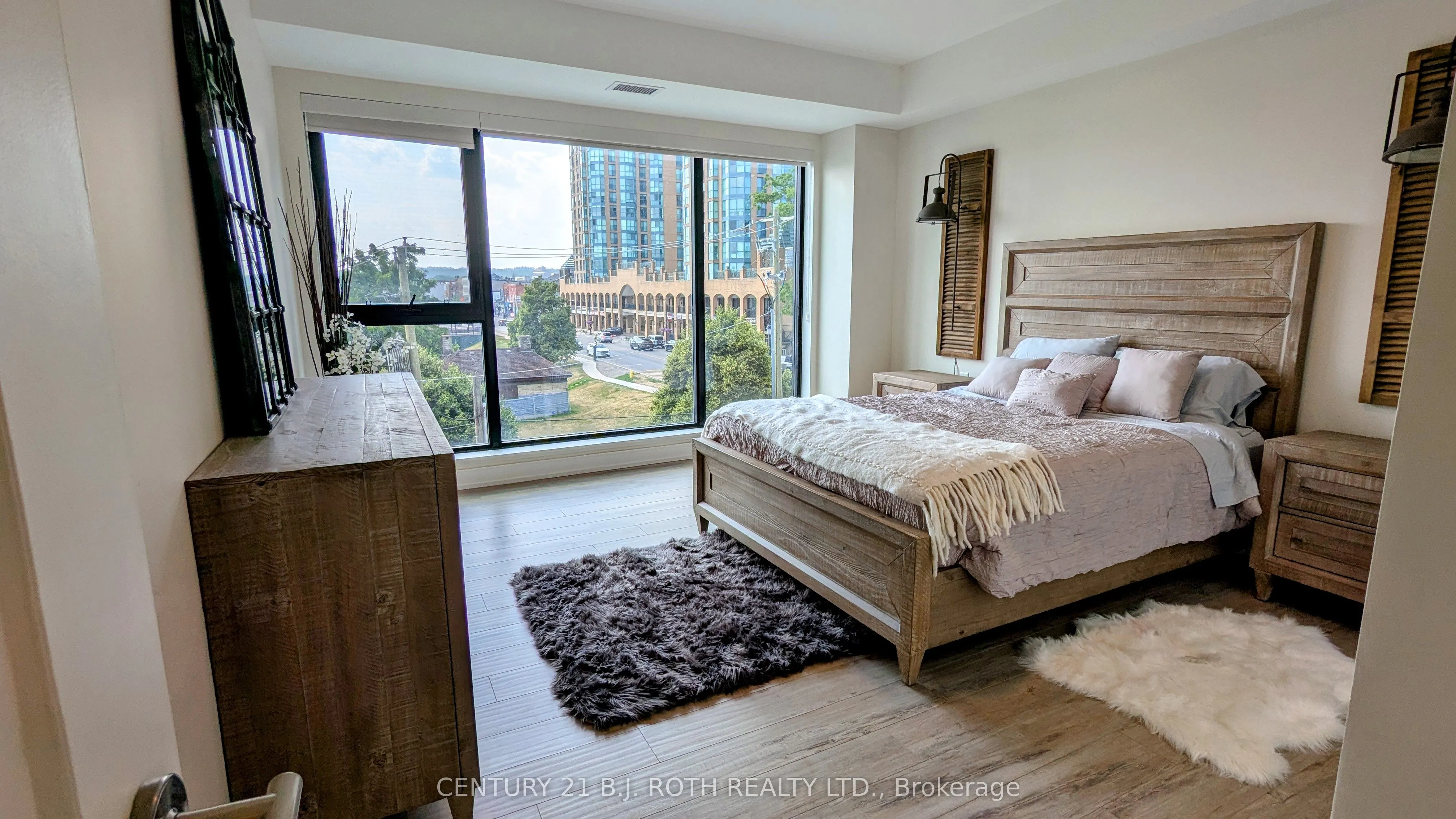 185 Dunlop Street E, #301