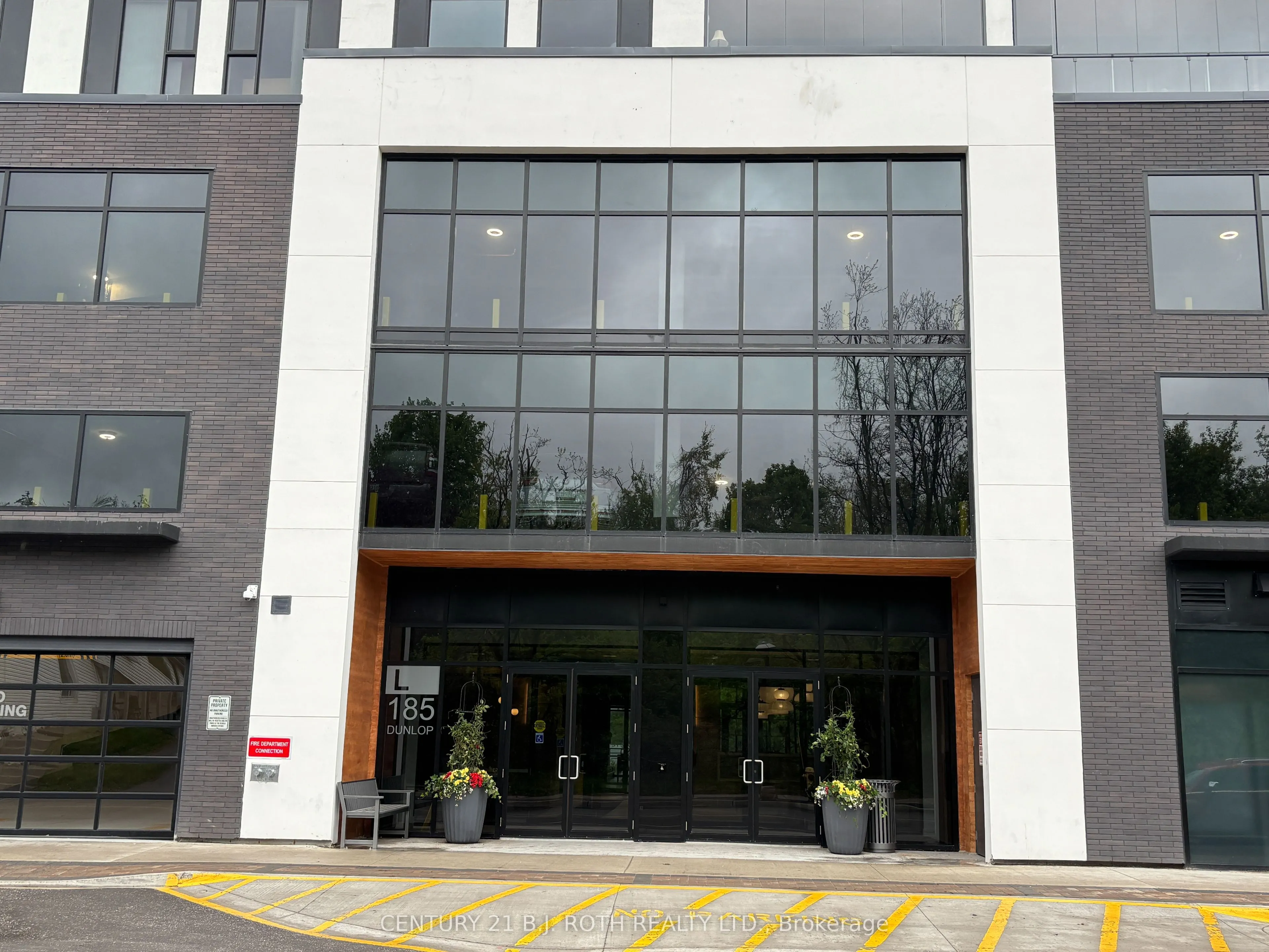 185 Dunlop Street E, #301