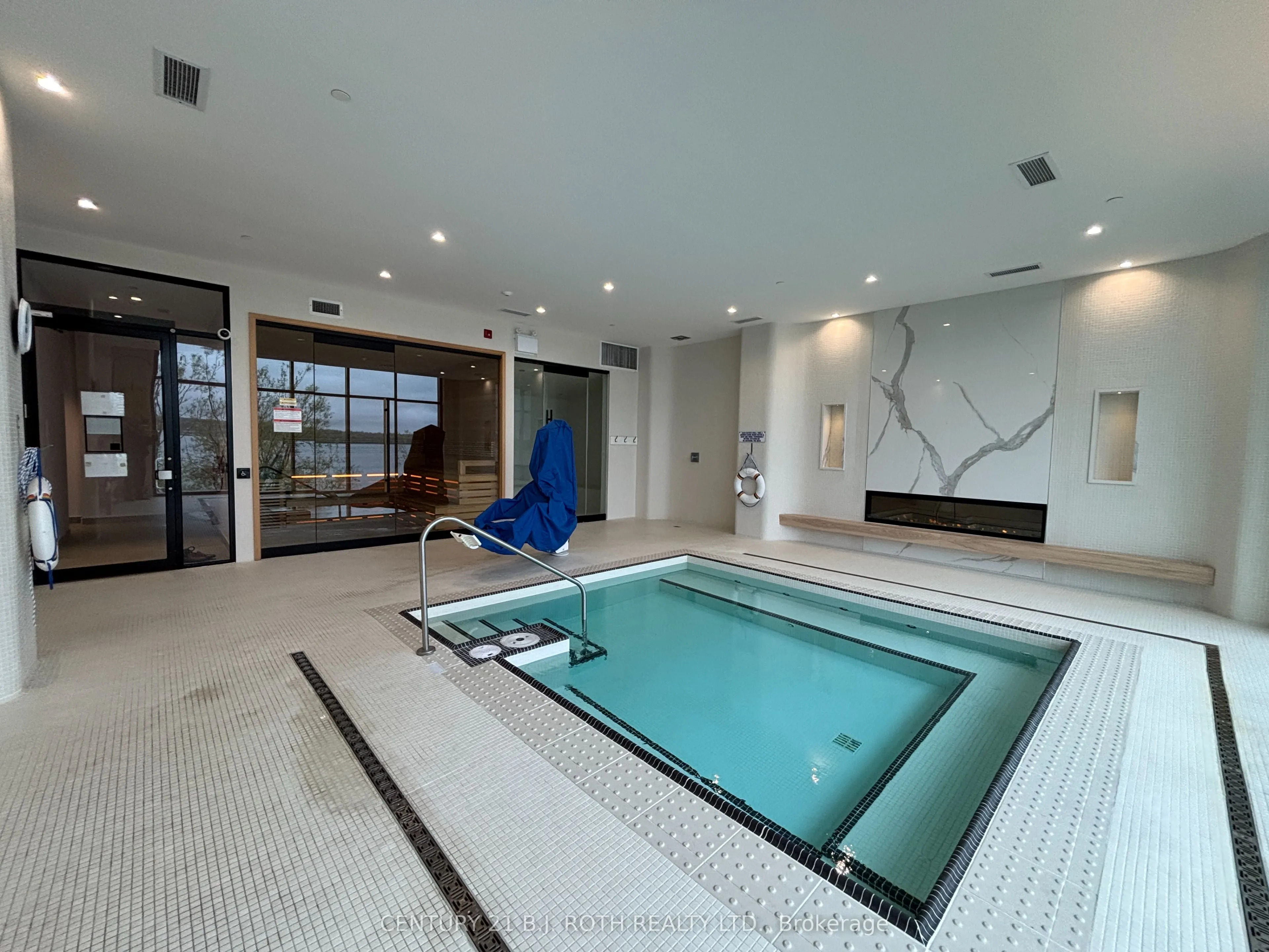 185 Dunlop Street E, #301