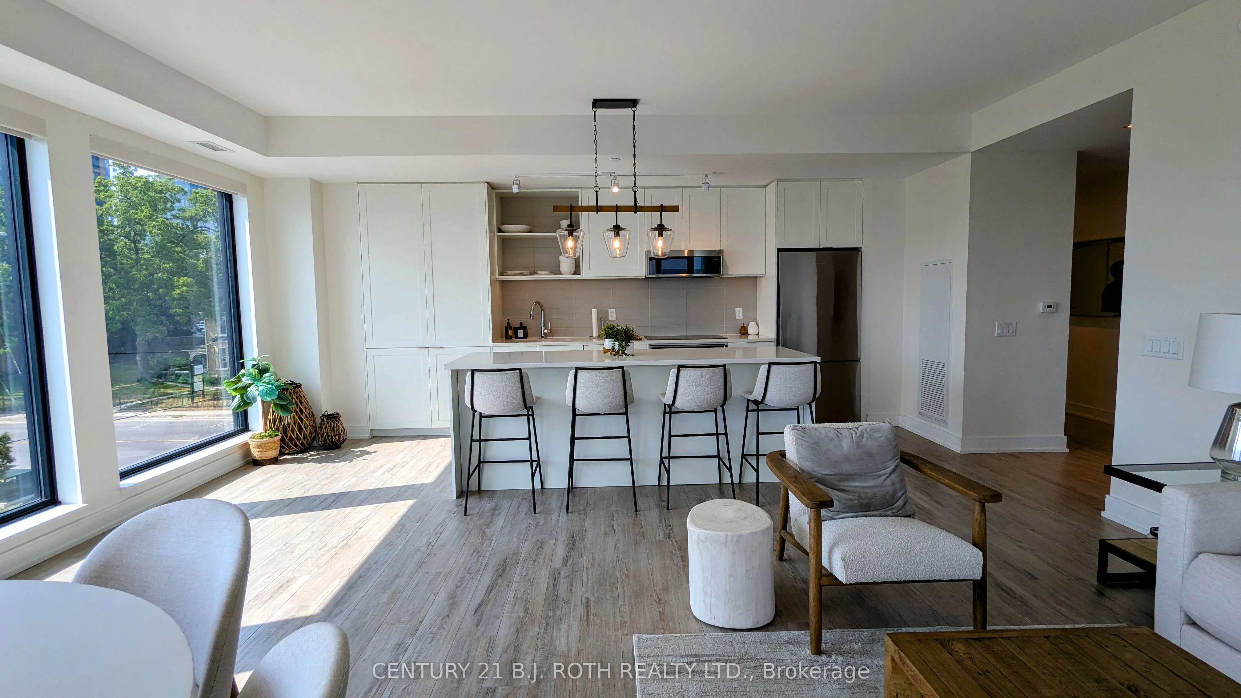 185 Dunlop Street E, #301