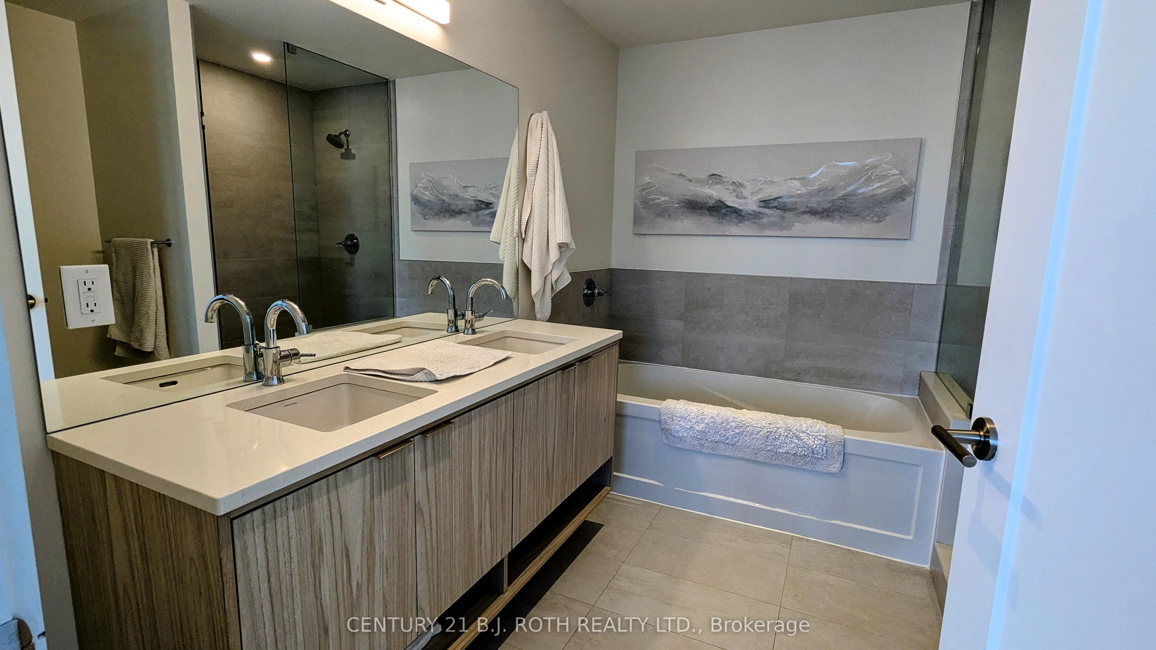 185 Dunlop Street E, #301