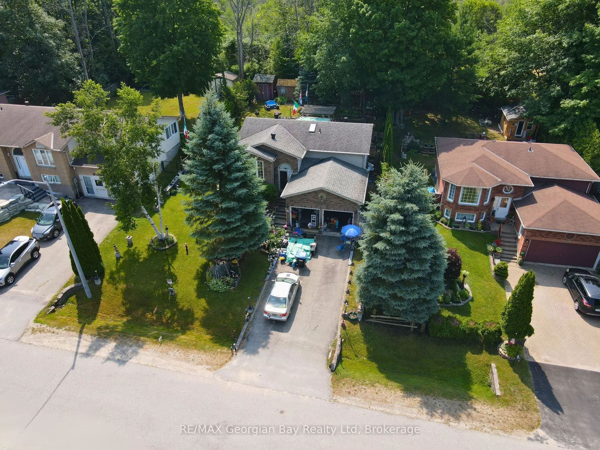 33 Anderson Crescent