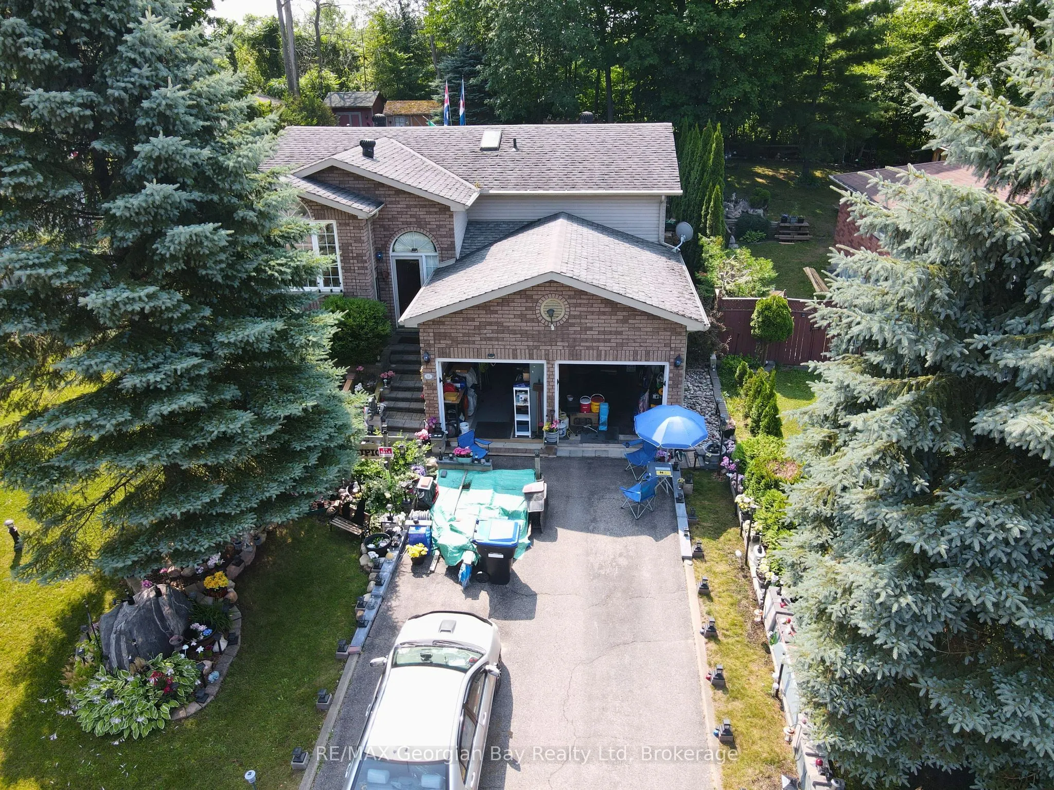 33 Anderson Crescent