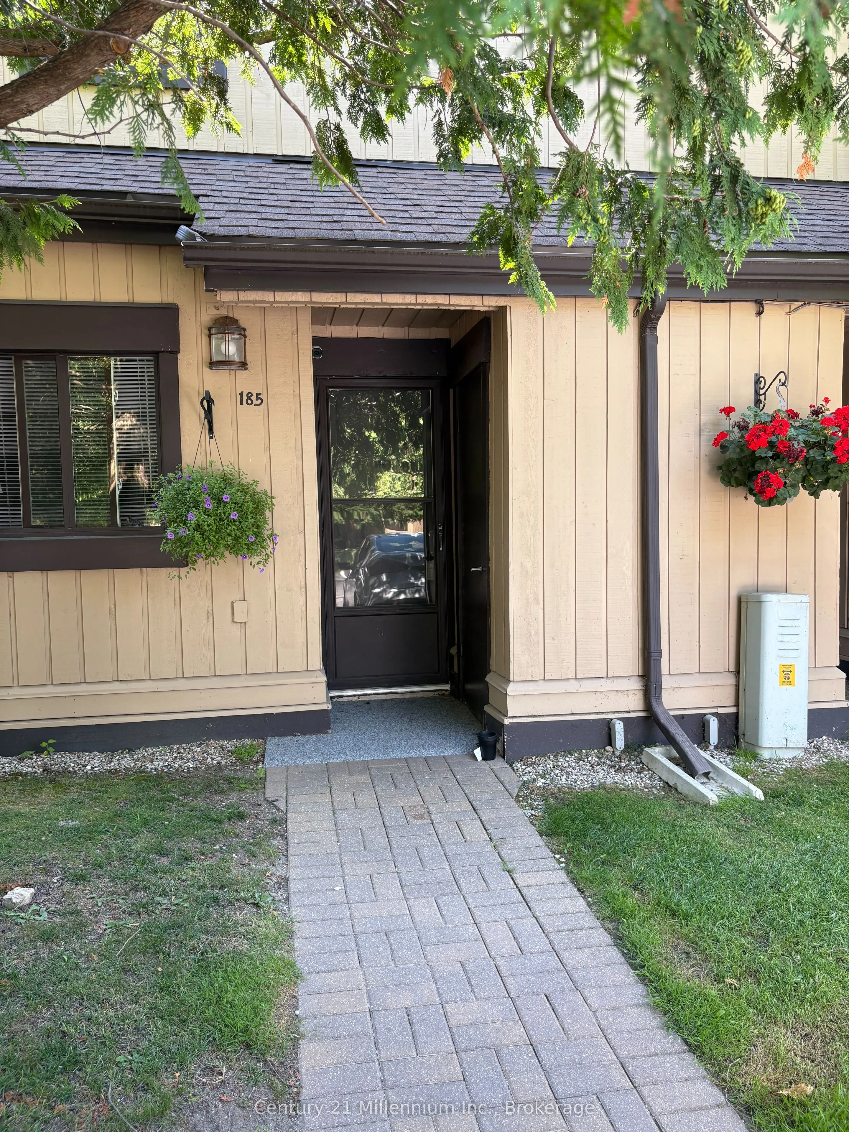 185 Escarpment Crescent, #45