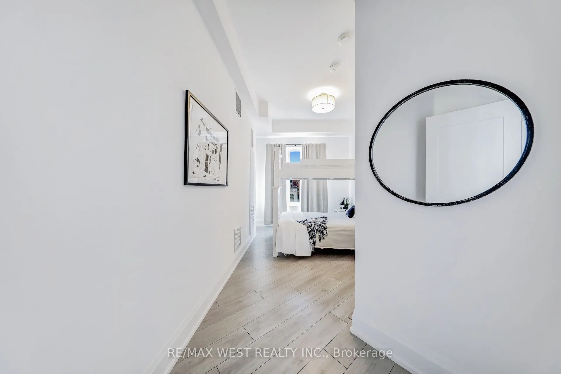 1 Hume Street, #211