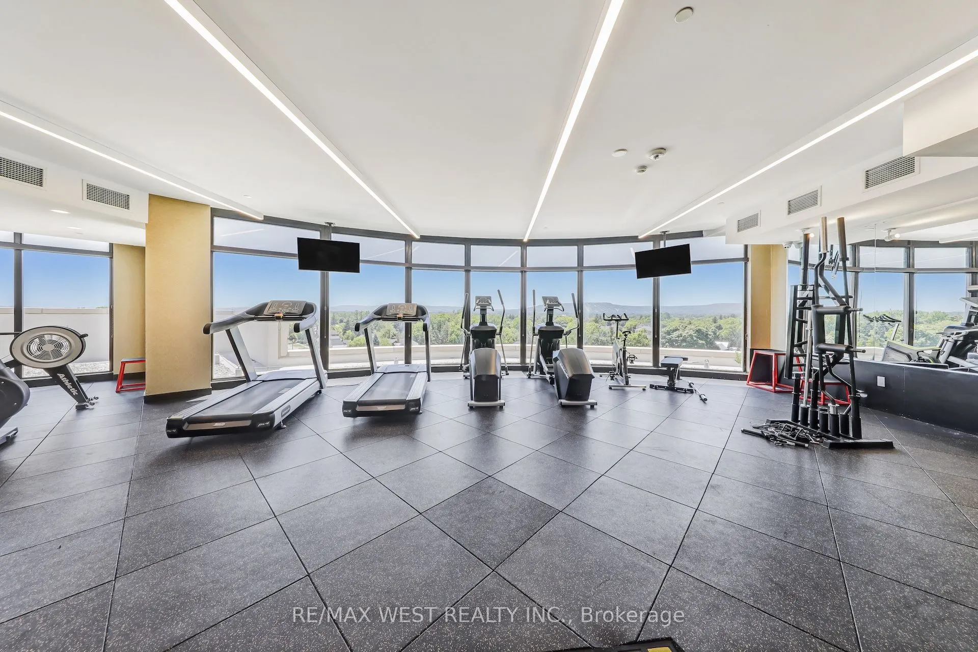 1 Hume Street, #211