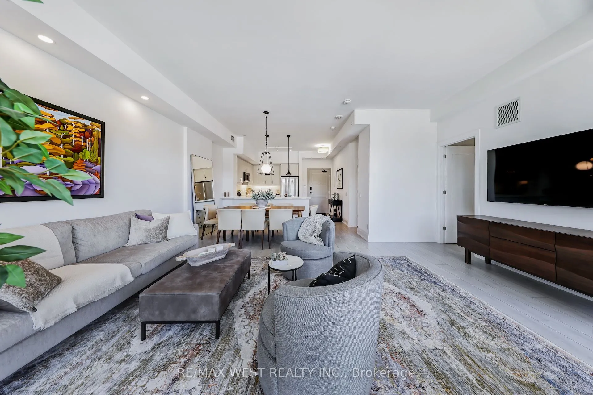 1 Hume Street, #211