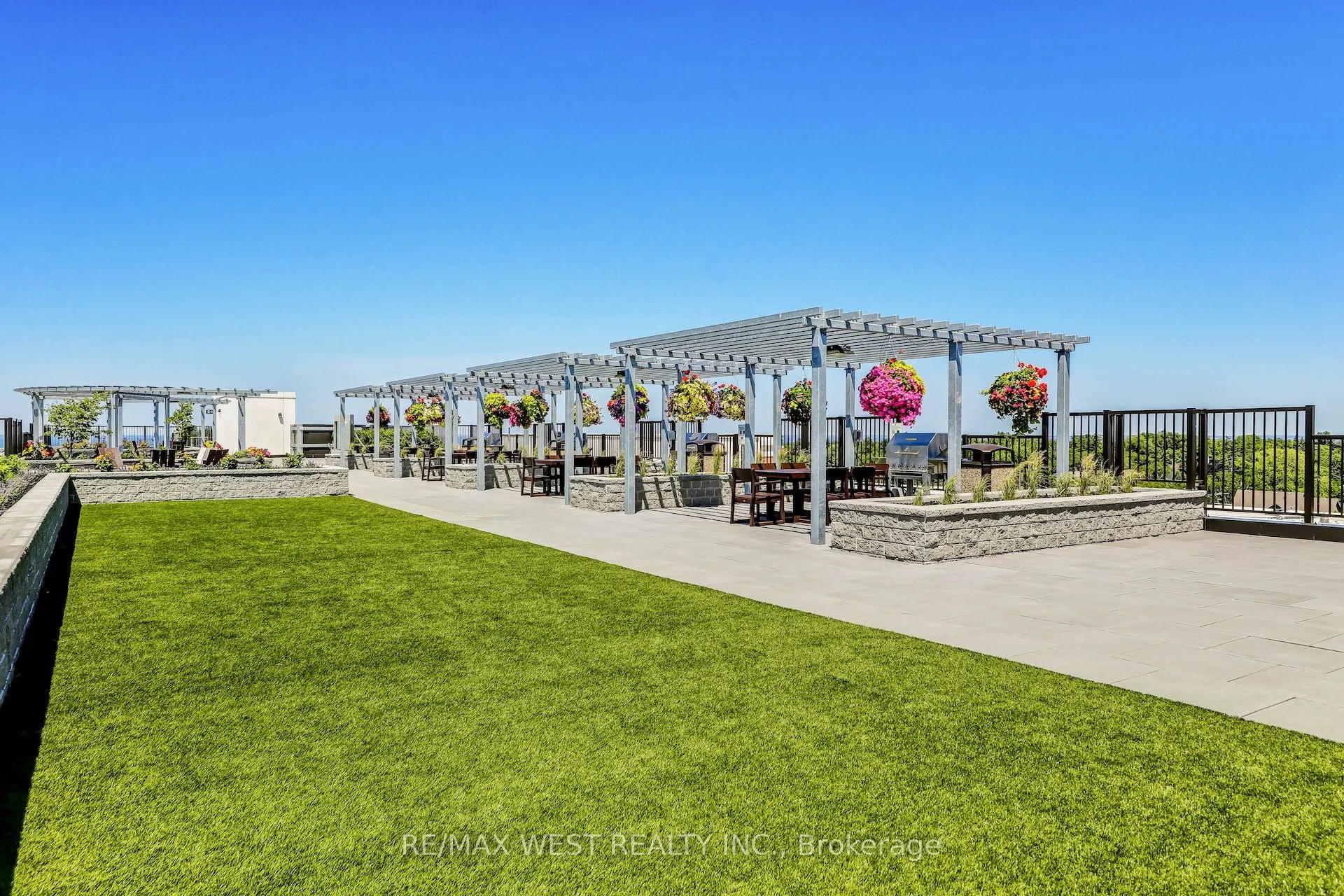 1 Hume Street, #211