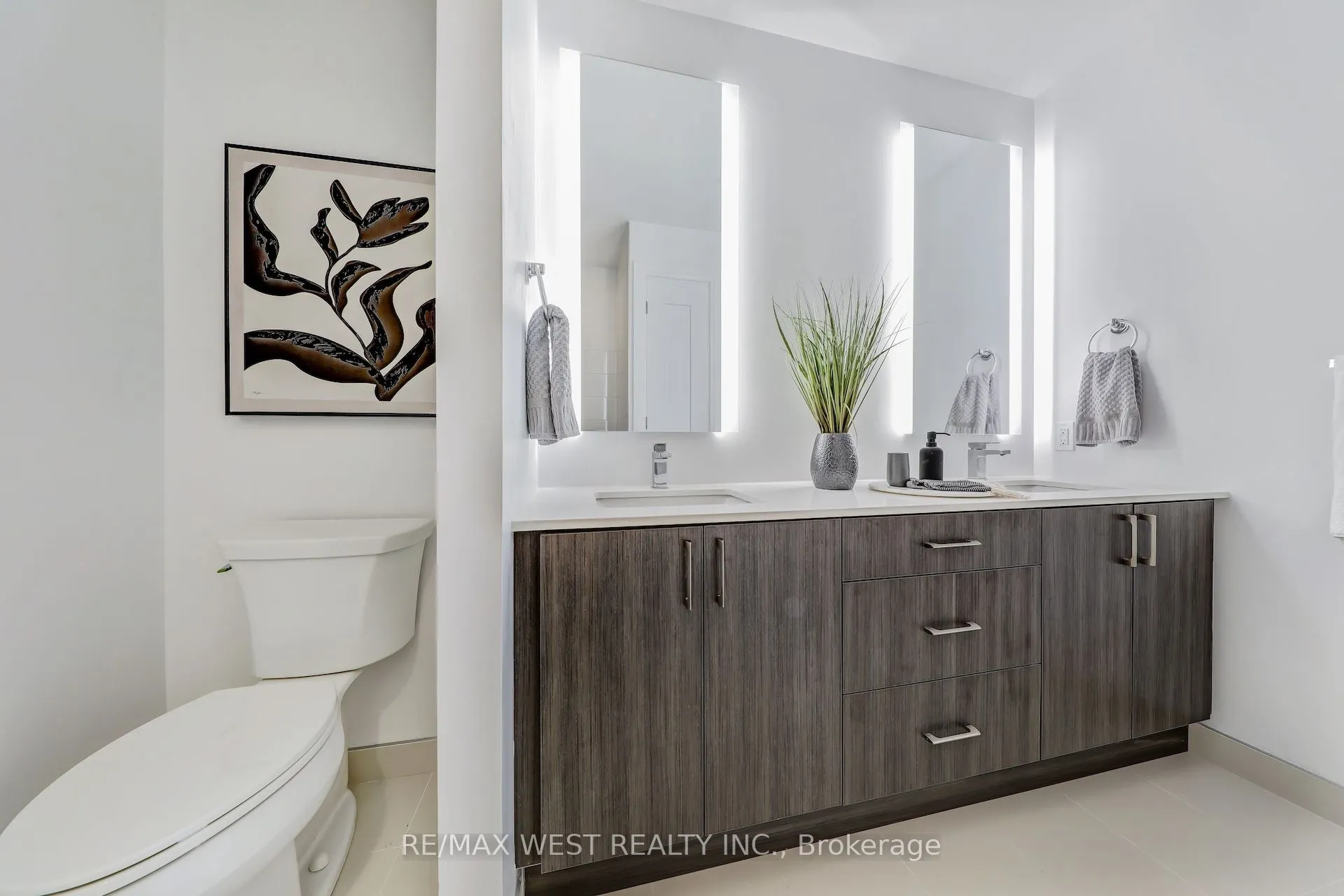 1 Hume Street, #211