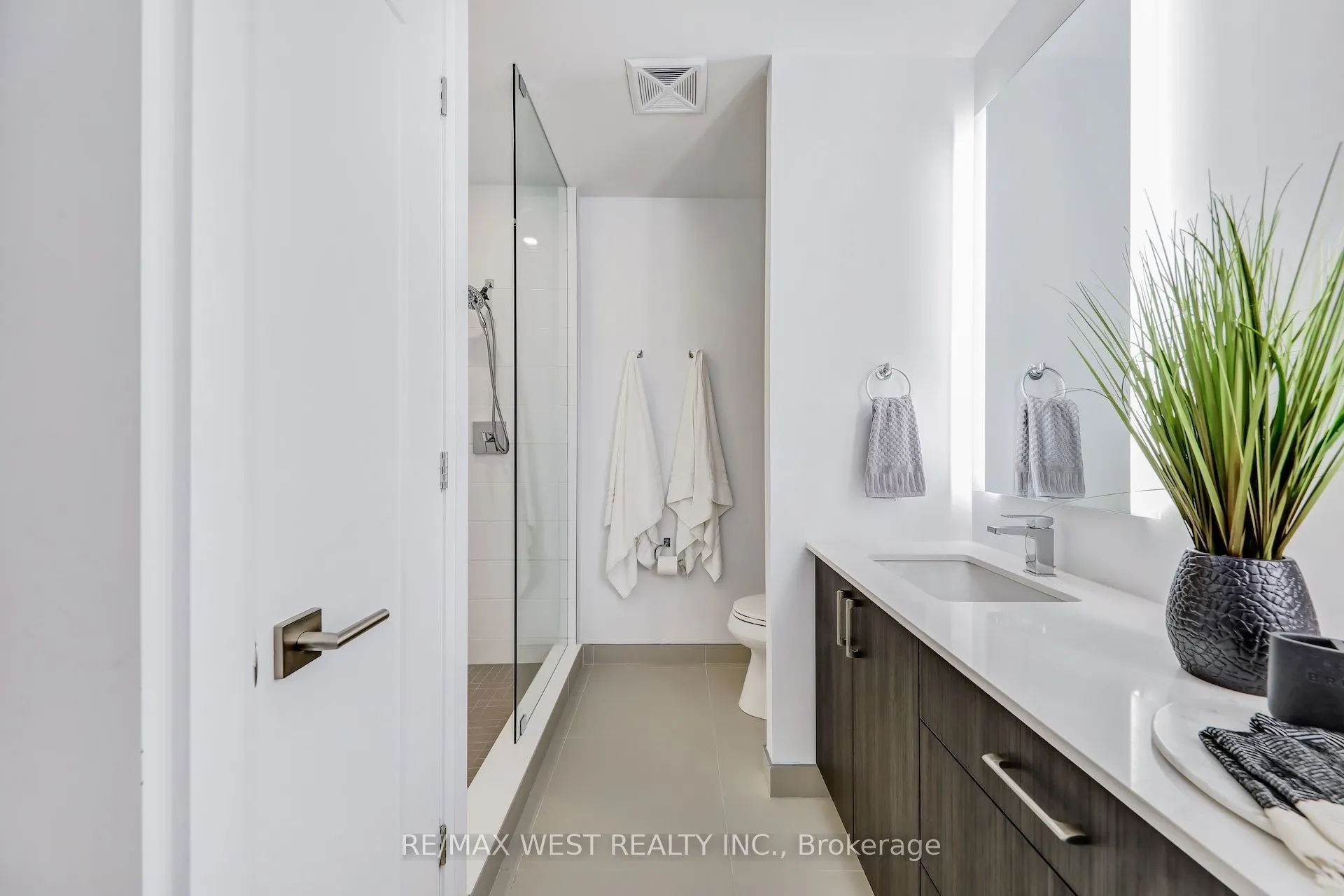 1 Hume Street, #211
