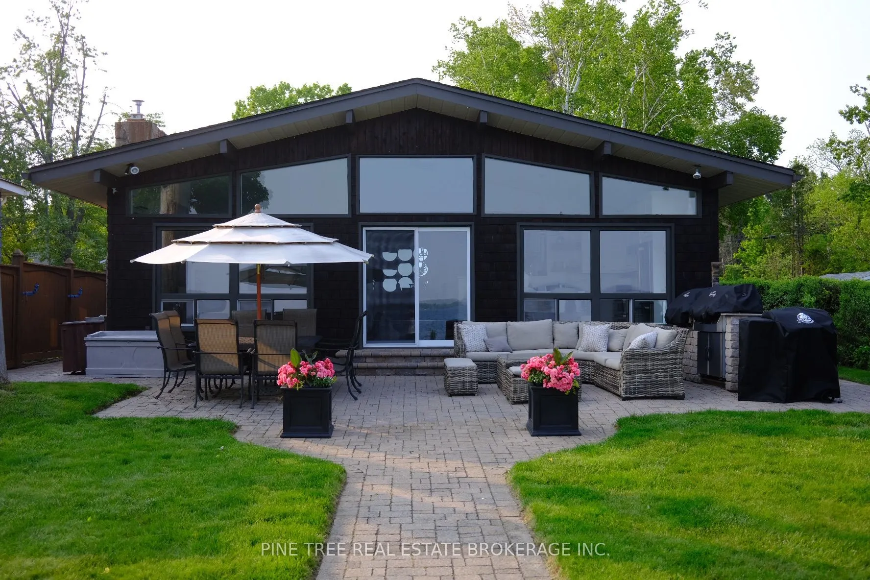 3 Greenwood Forest Road