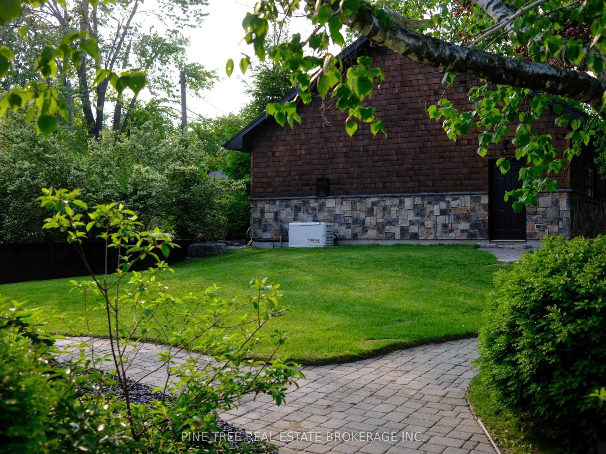 3 Greenwood Forest Road