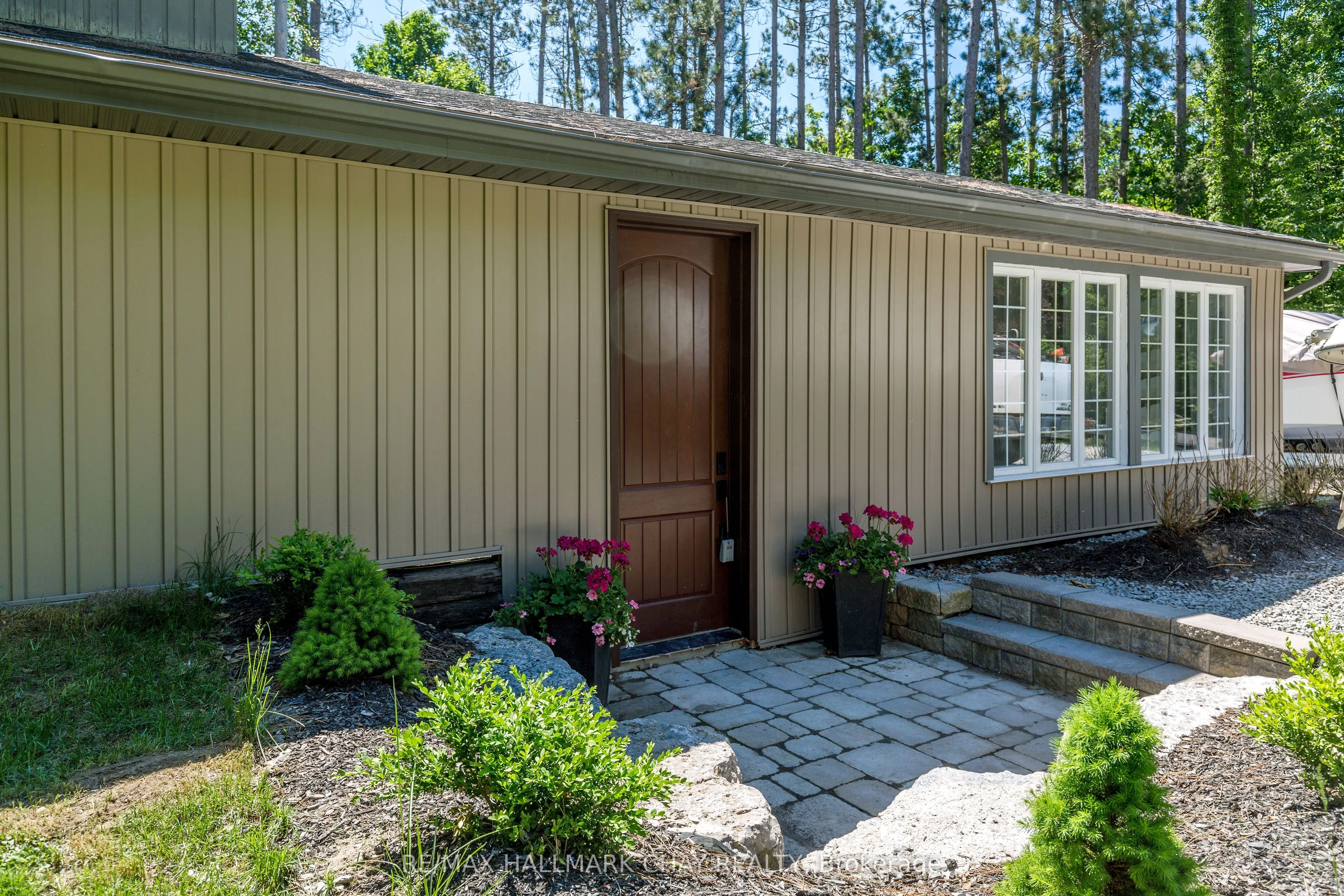 1 Pine Spring