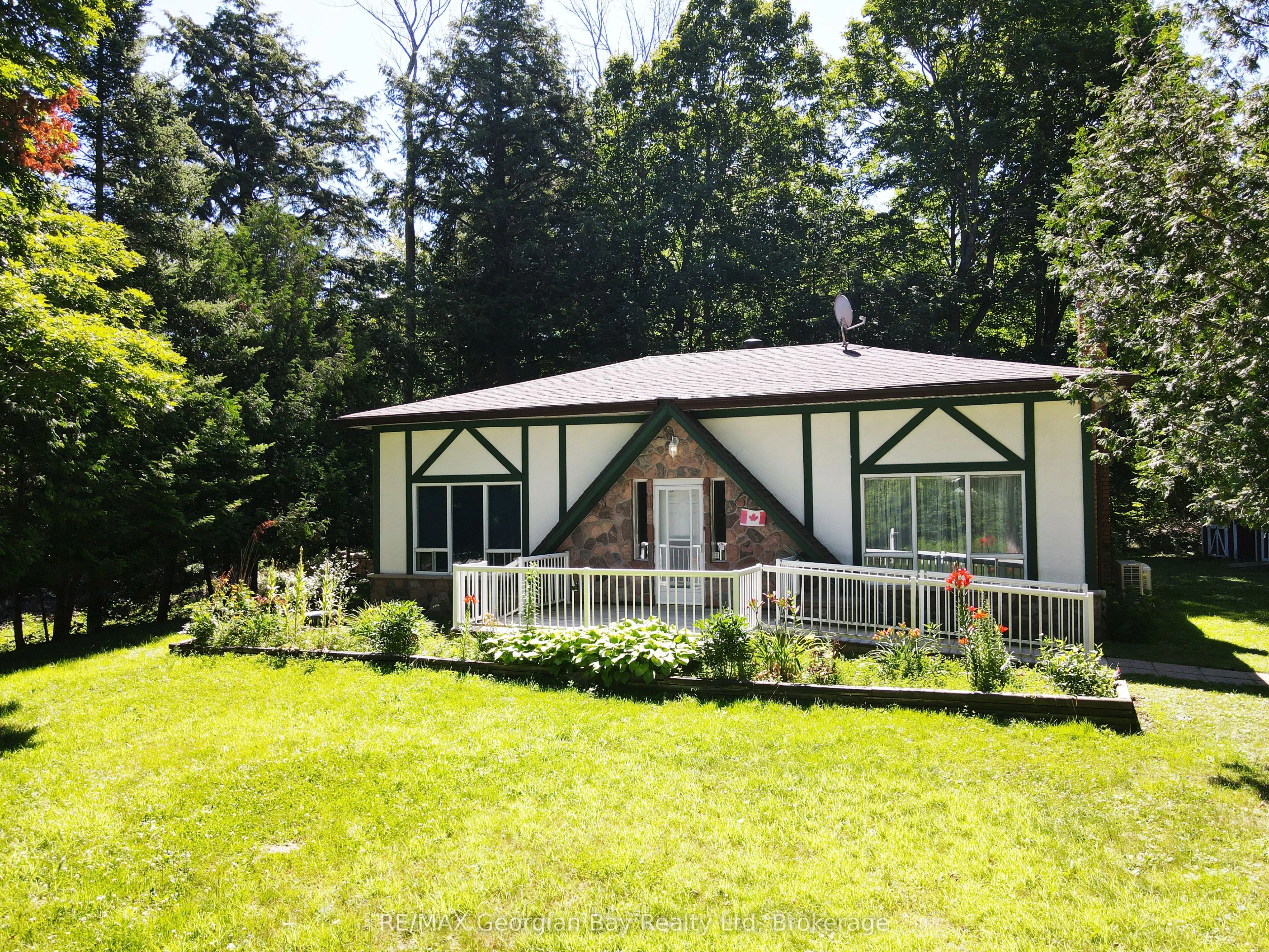 2284 Champlain Road