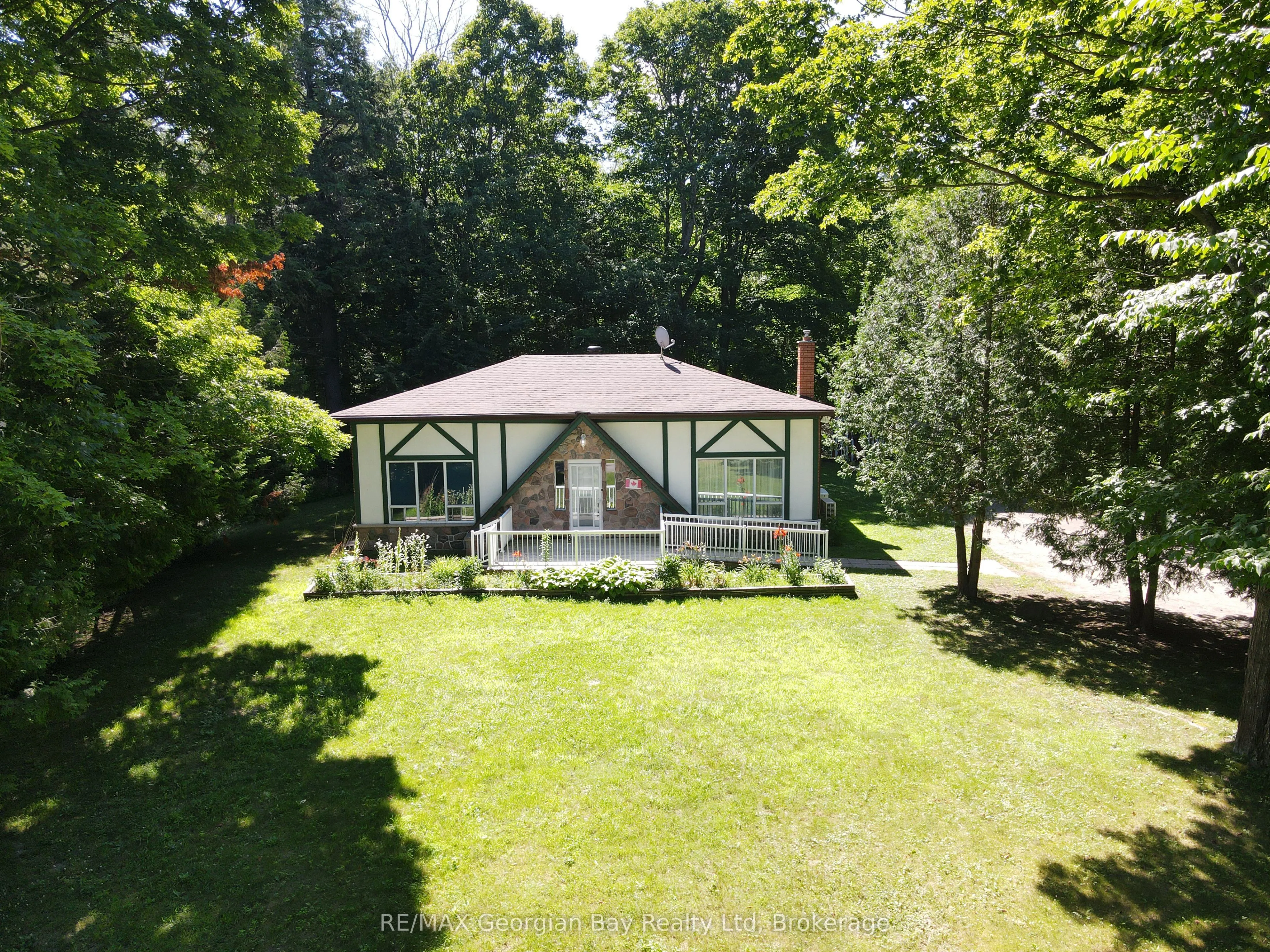 2284 Champlain Road