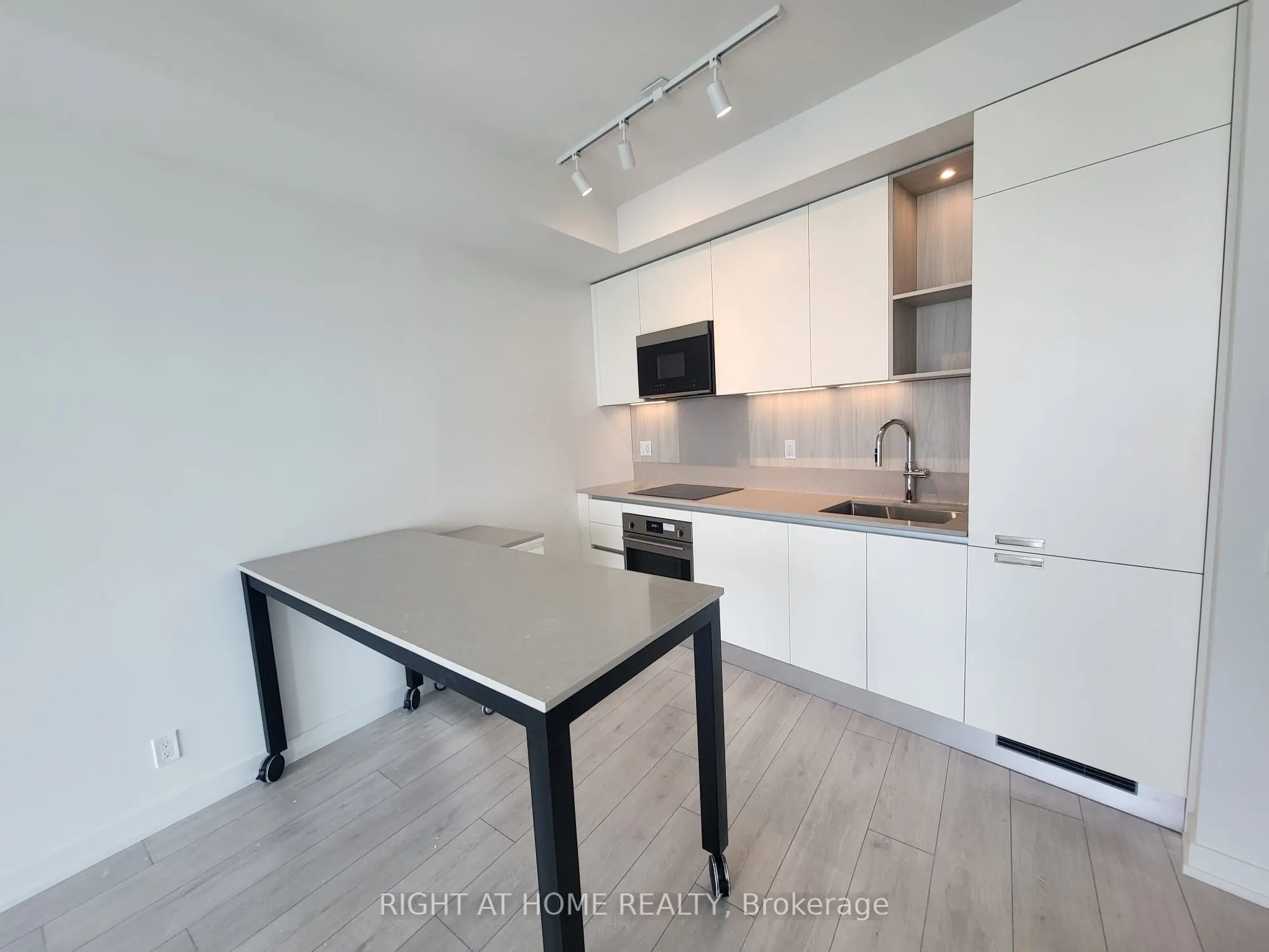 39 Mary Street, #3010