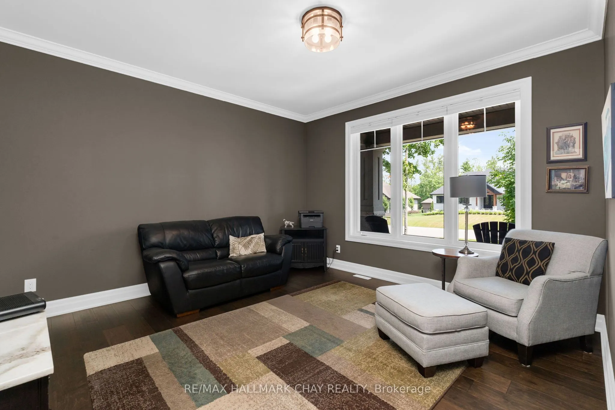10 Byers Street