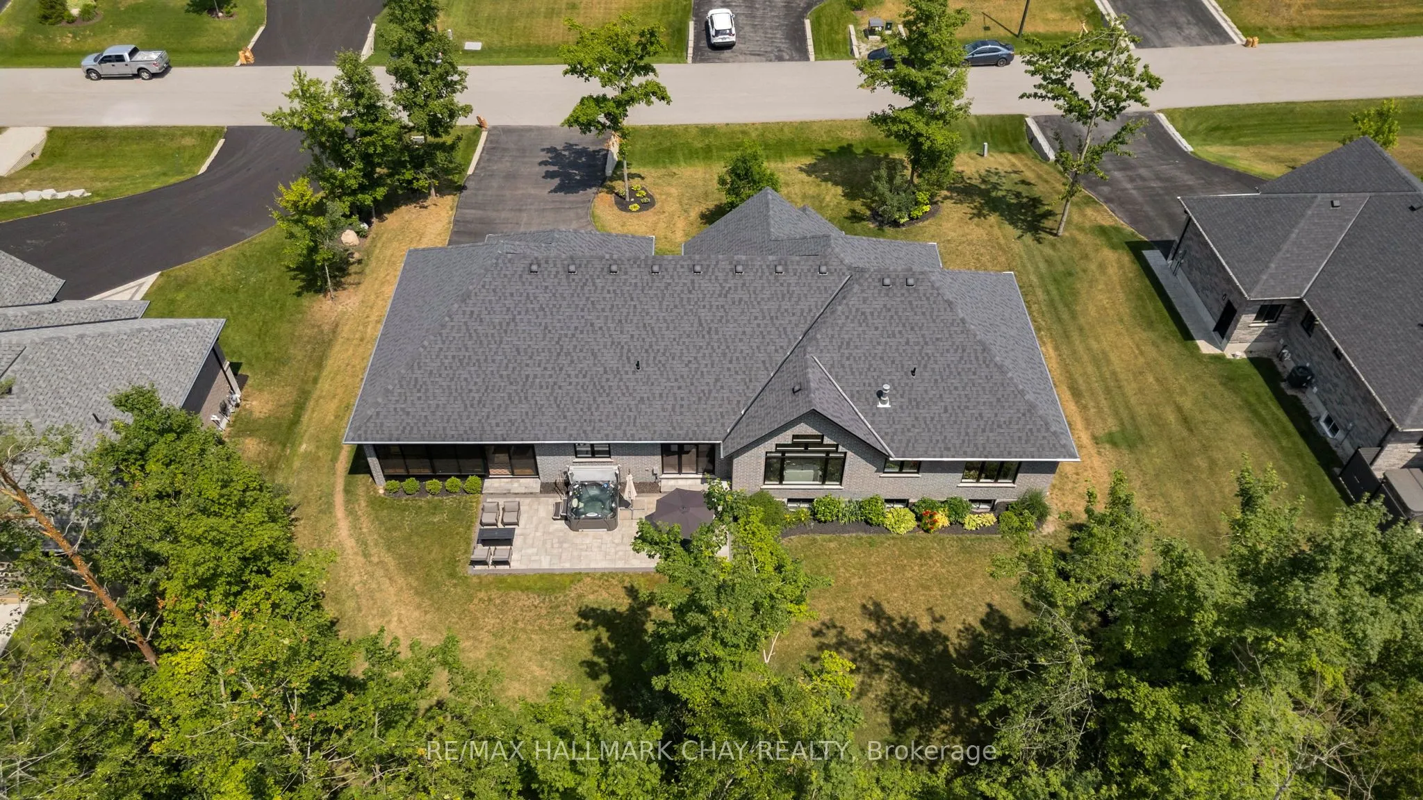 10 Byers Street