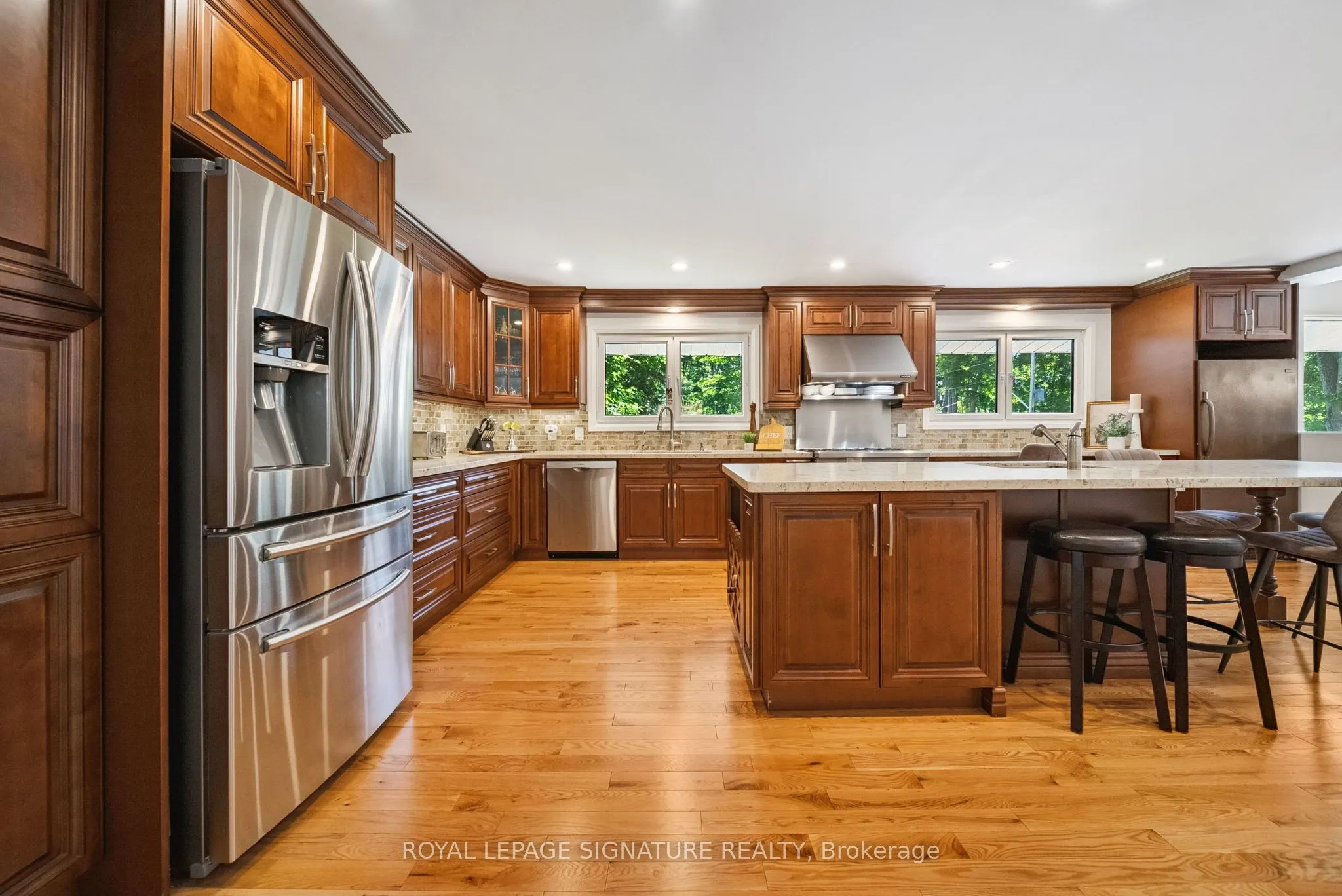 470 Parkview Court