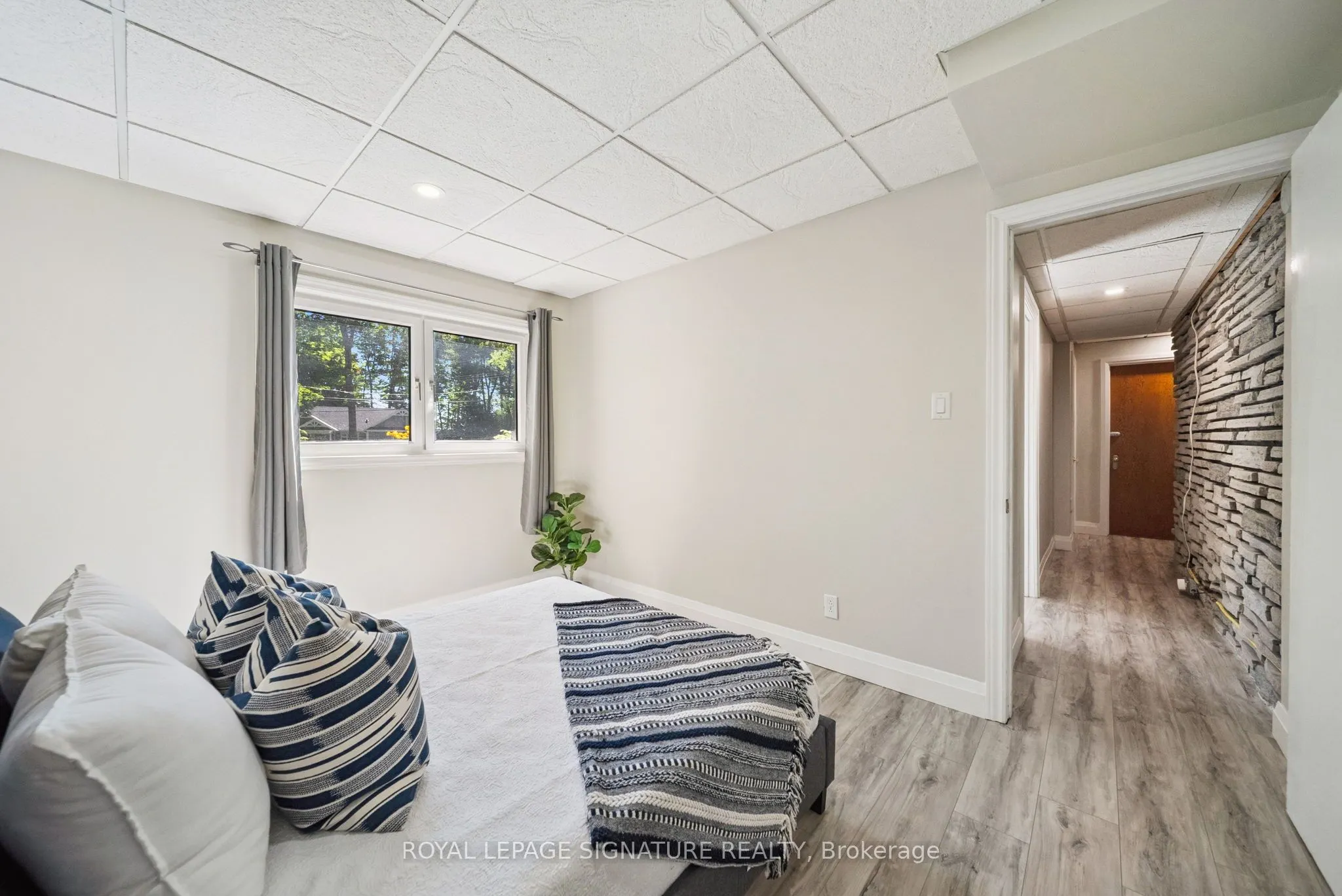 470 Parkview Court