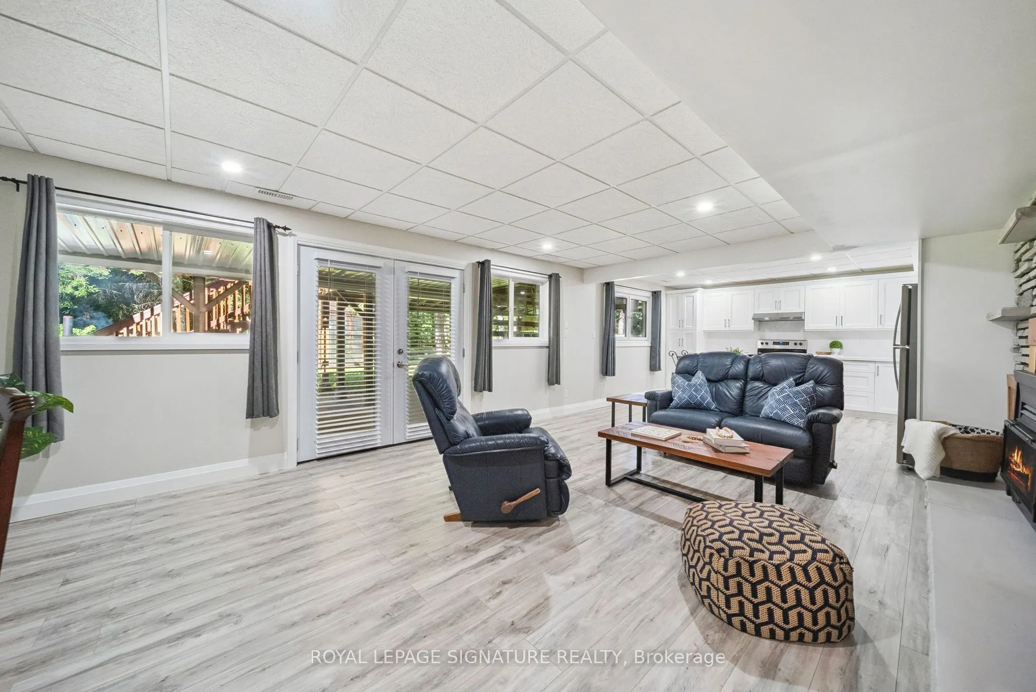470 Parkview Court