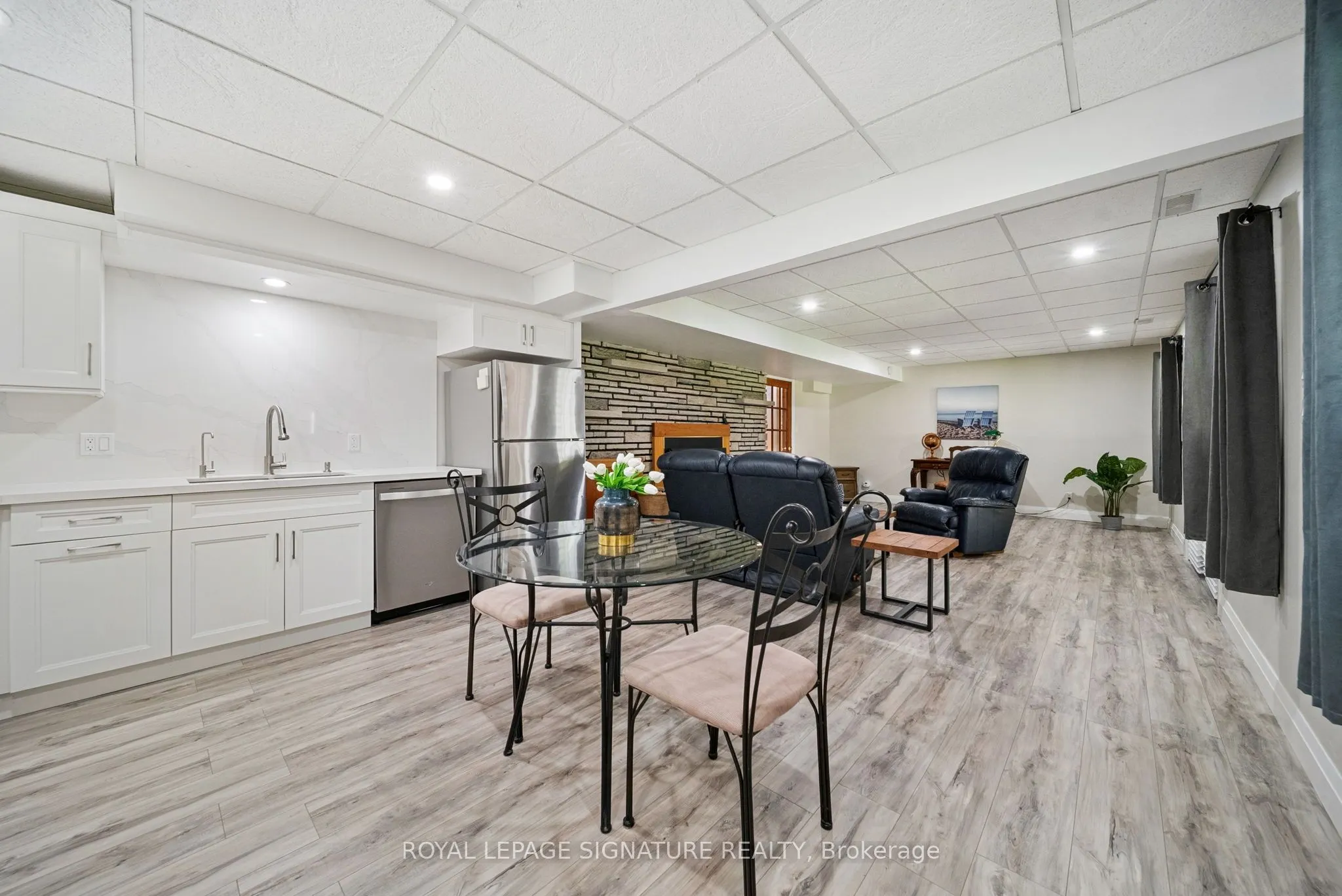 470 Parkview Court