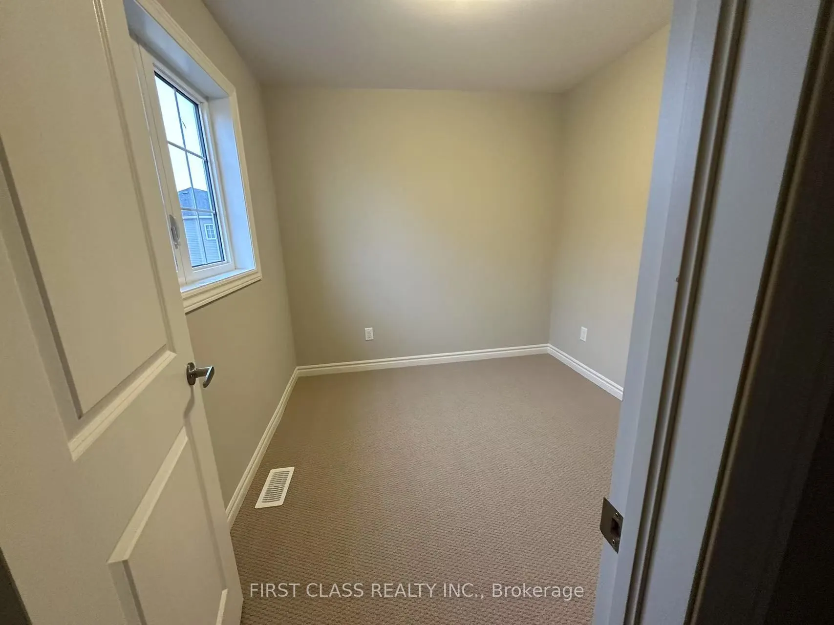 279 Springfield Crescent
