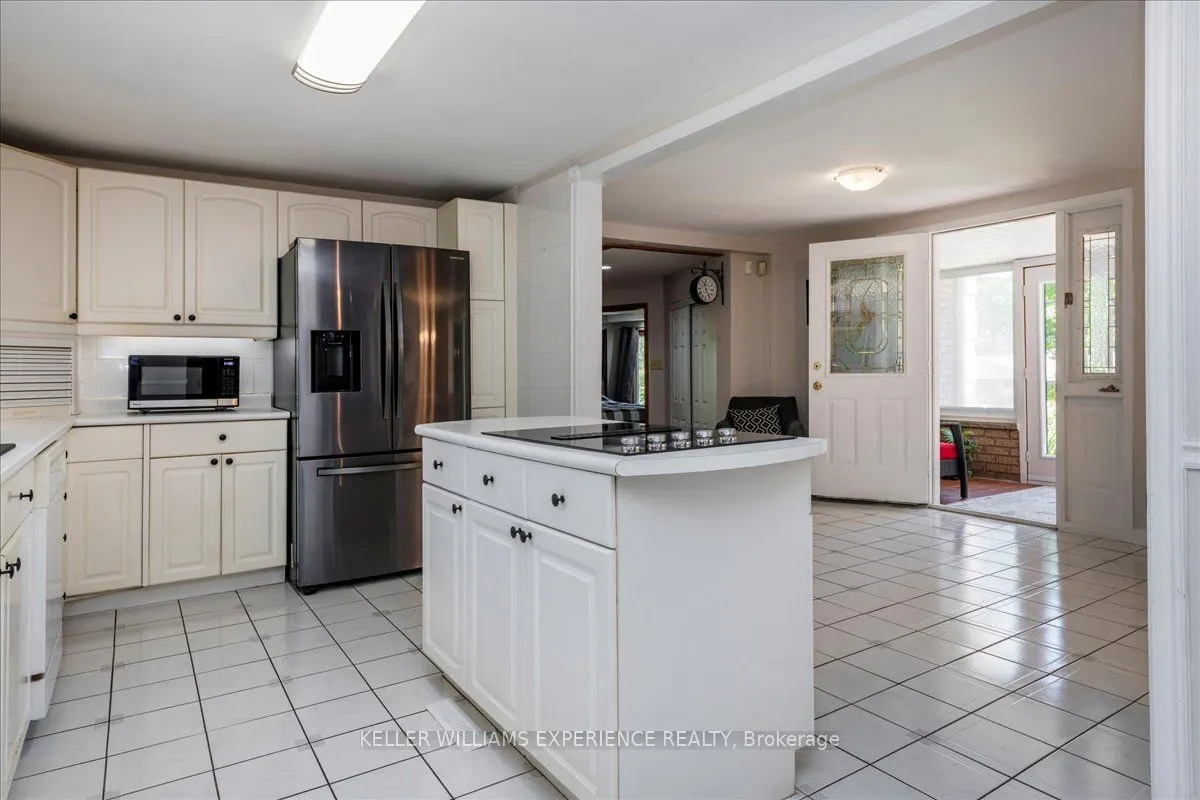 1512 Champlain Road