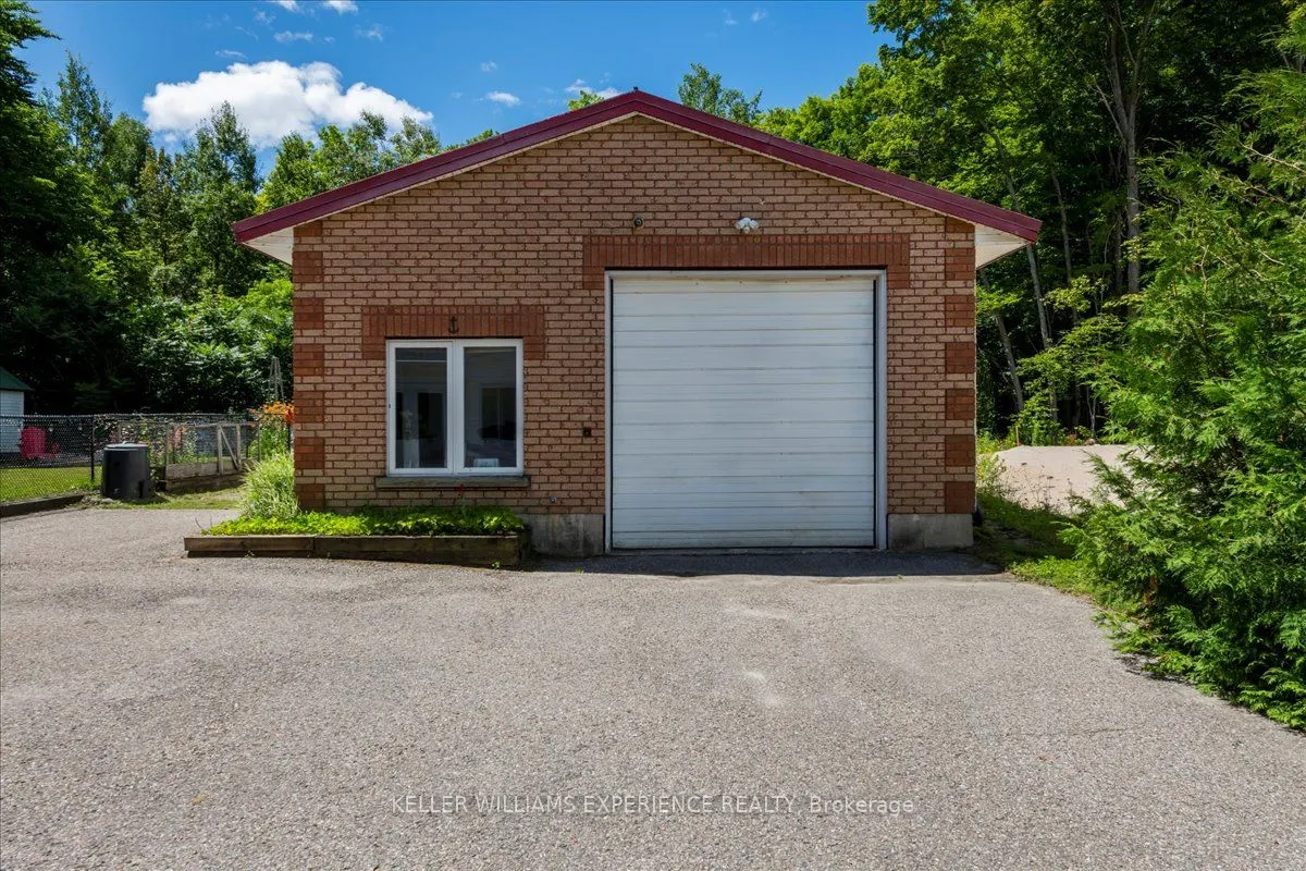 1512 Champlain Road