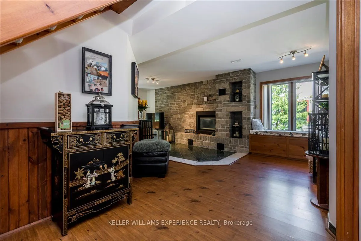1512 Champlain Road