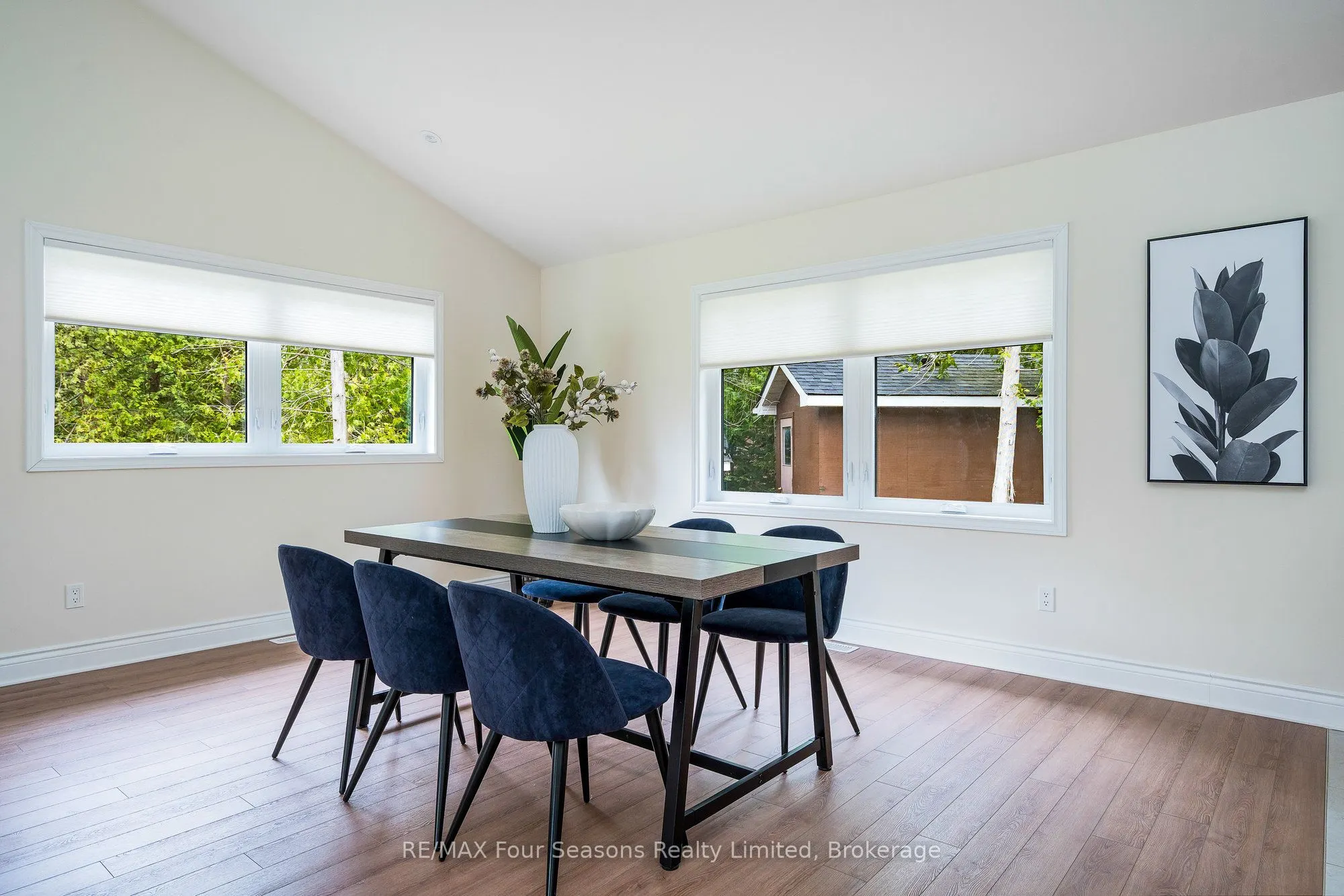 19 Currie Avenue