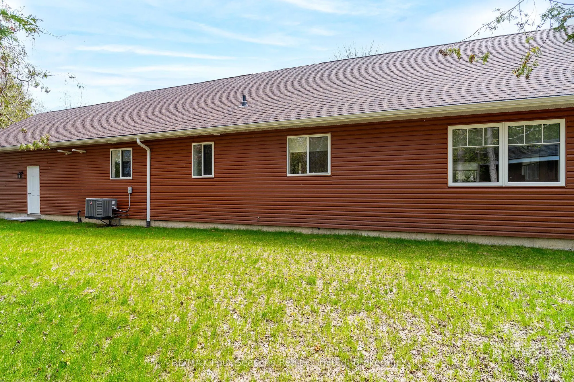 19 Currie Avenue