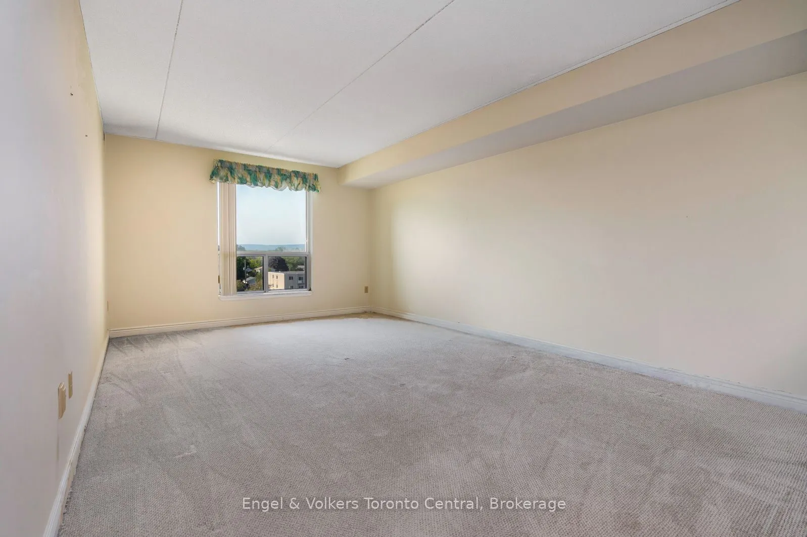 172 Eighth Street, #507