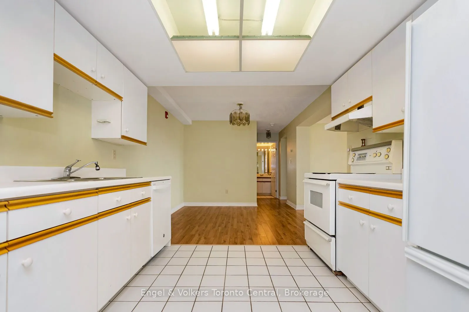 172 Eighth Street, #507