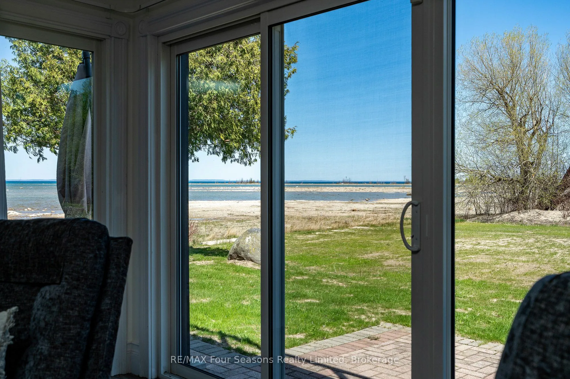 44 Trott Boulevard, #18