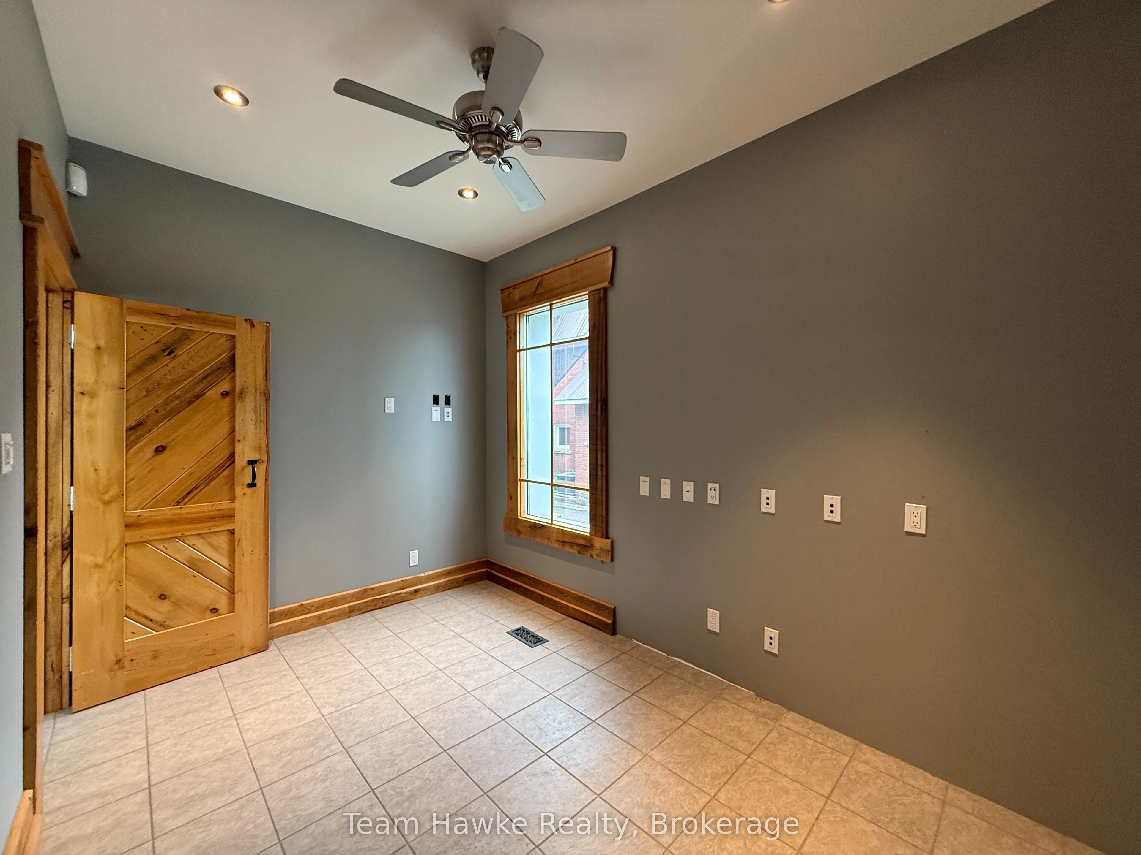 361 King Street, #1