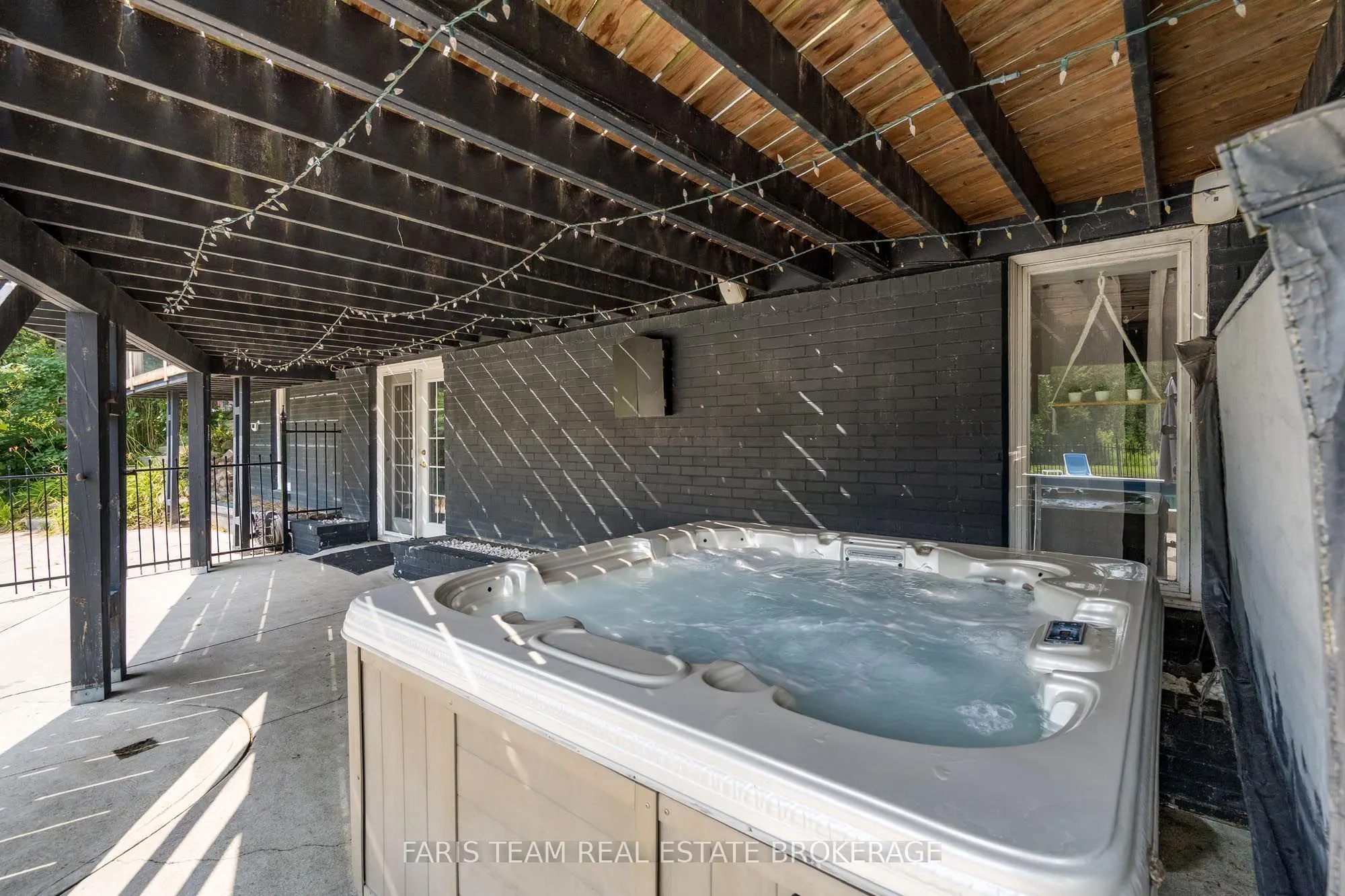 1441 Hendrie Road