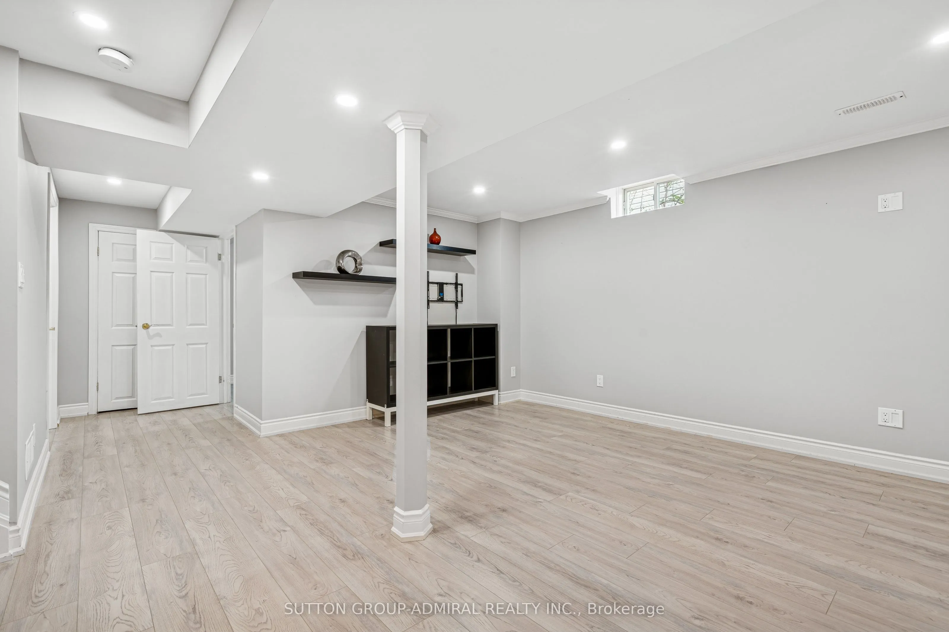 39 CHURCHLAND Drive