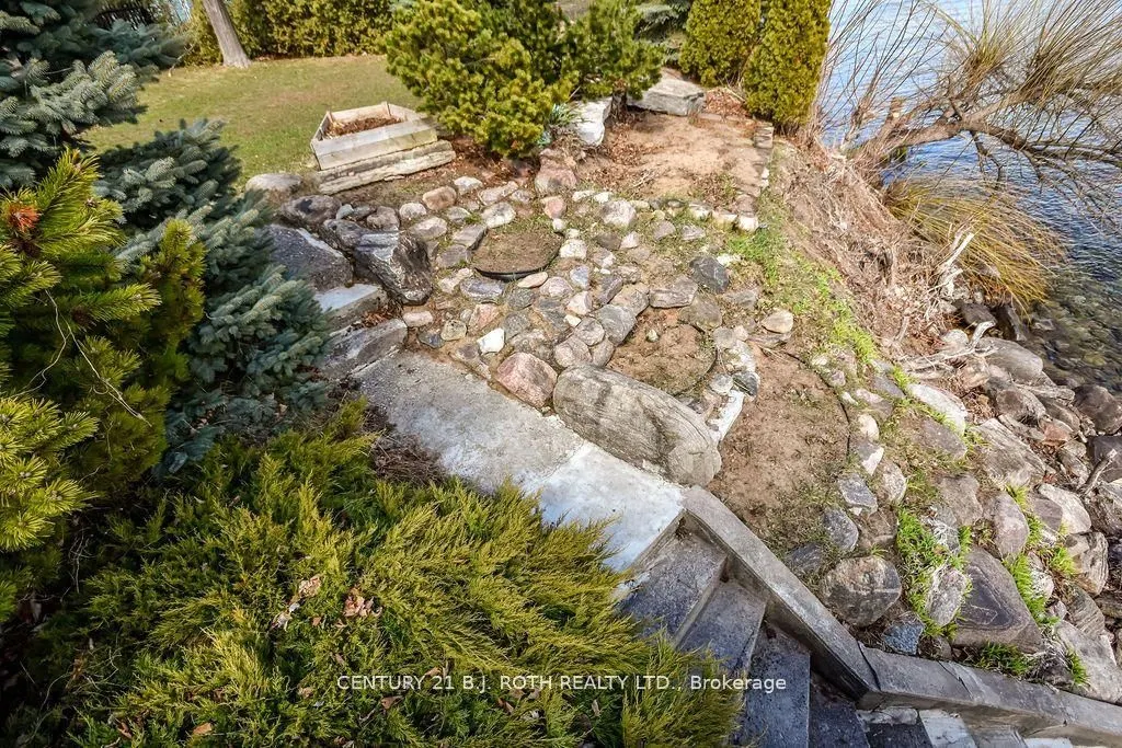 73 LAKESHORE Road W