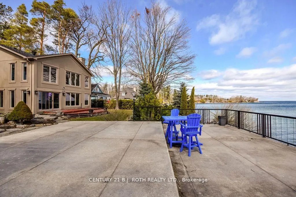 73 LAKESHORE Road W