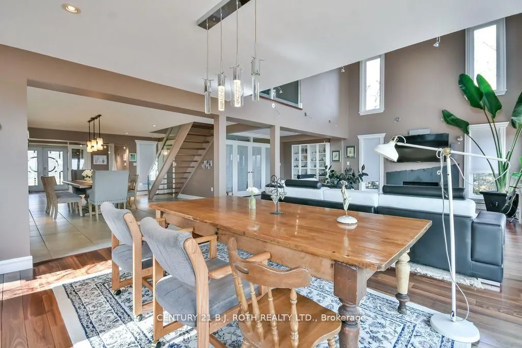 73 LAKESHORE Road W