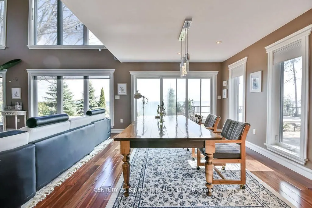 73 LAKESHORE Road W