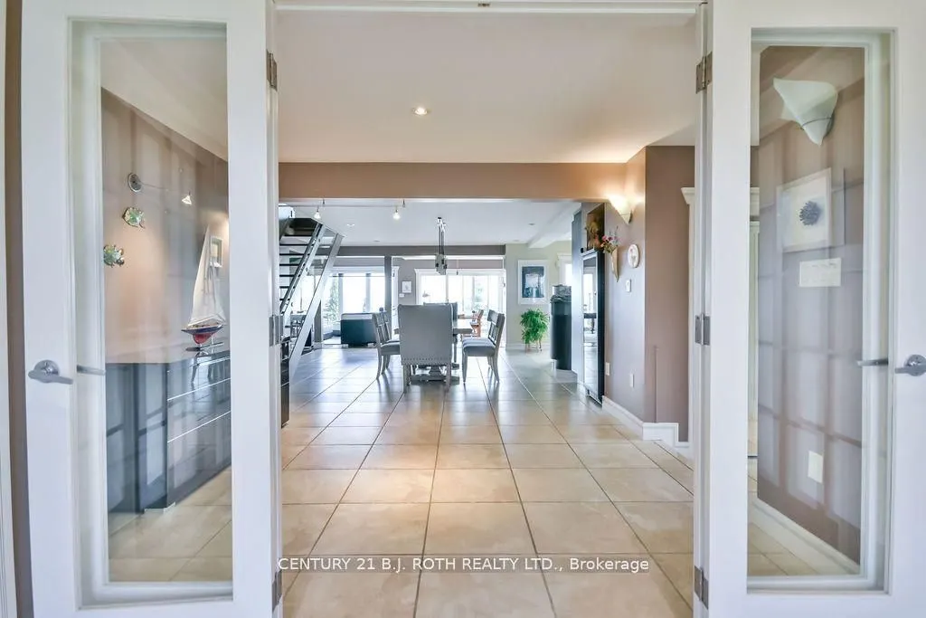 73 LAKESHORE Road W