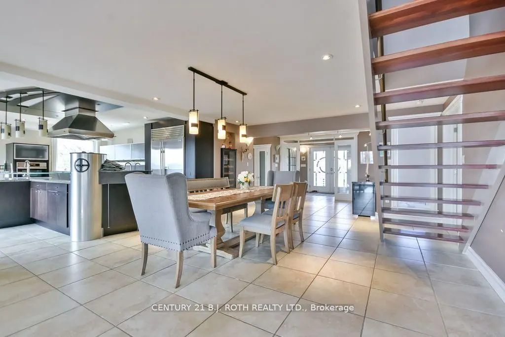 73 LAKESHORE Road W
