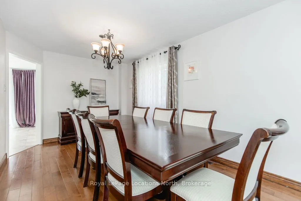 10 BARWICK Drive