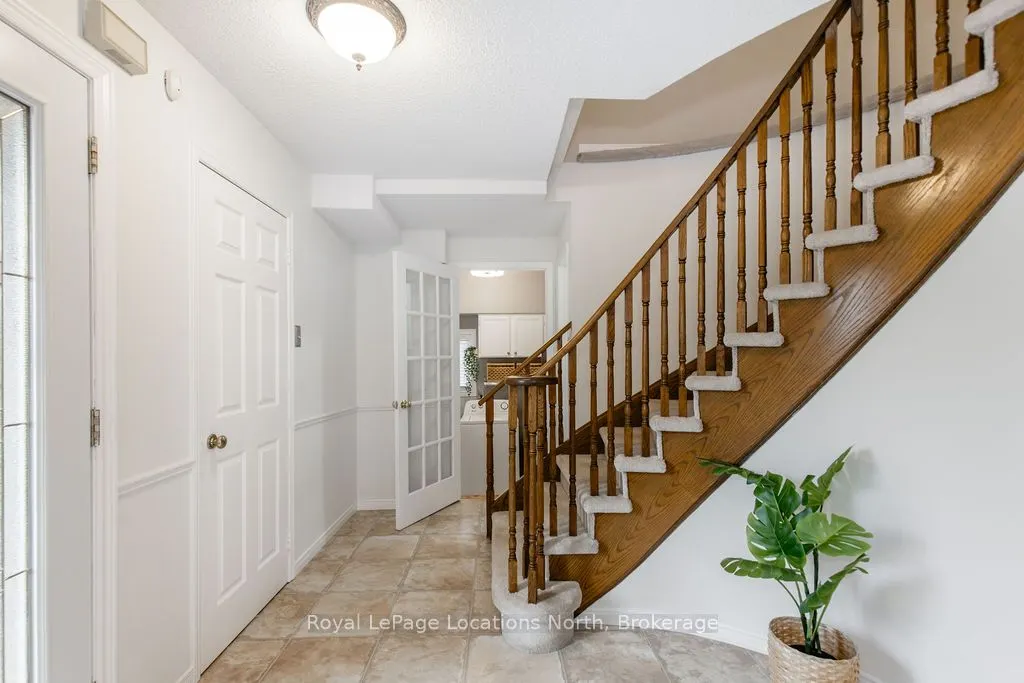 10 BARWICK Drive