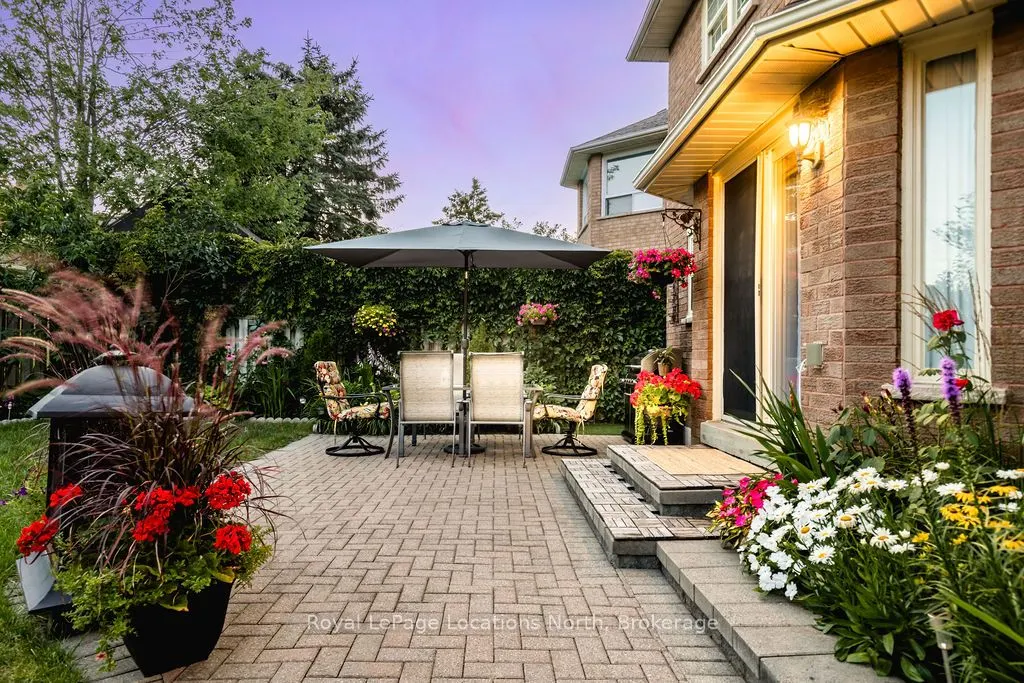 10 BARWICK Drive
