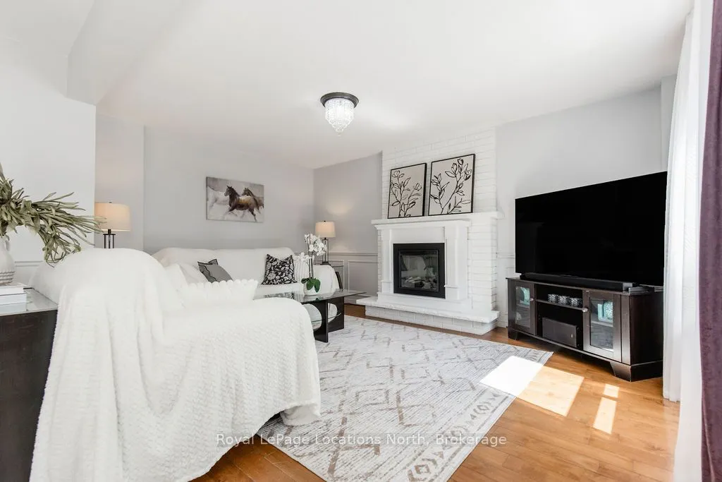 10 BARWICK Drive