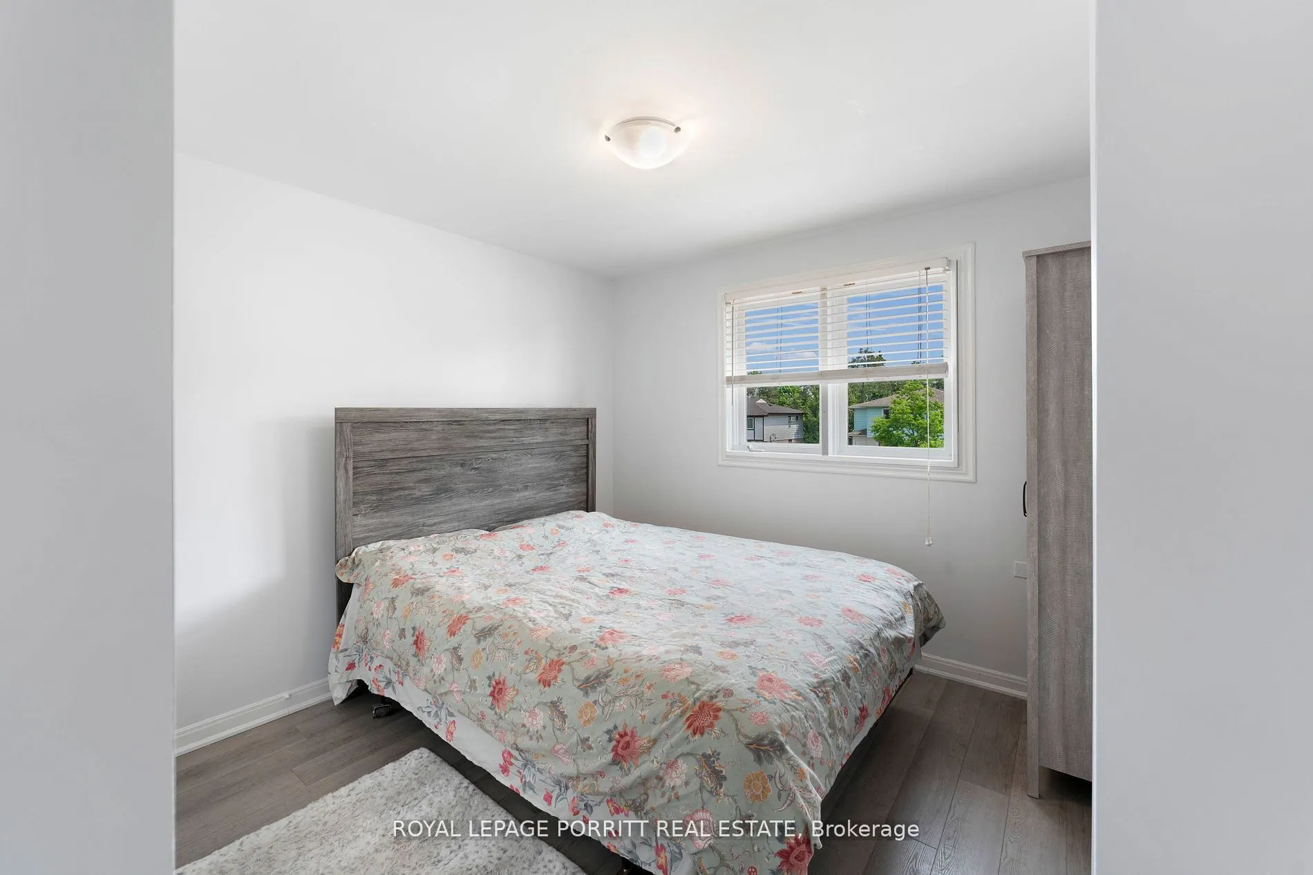 32 Chaucer Crescent